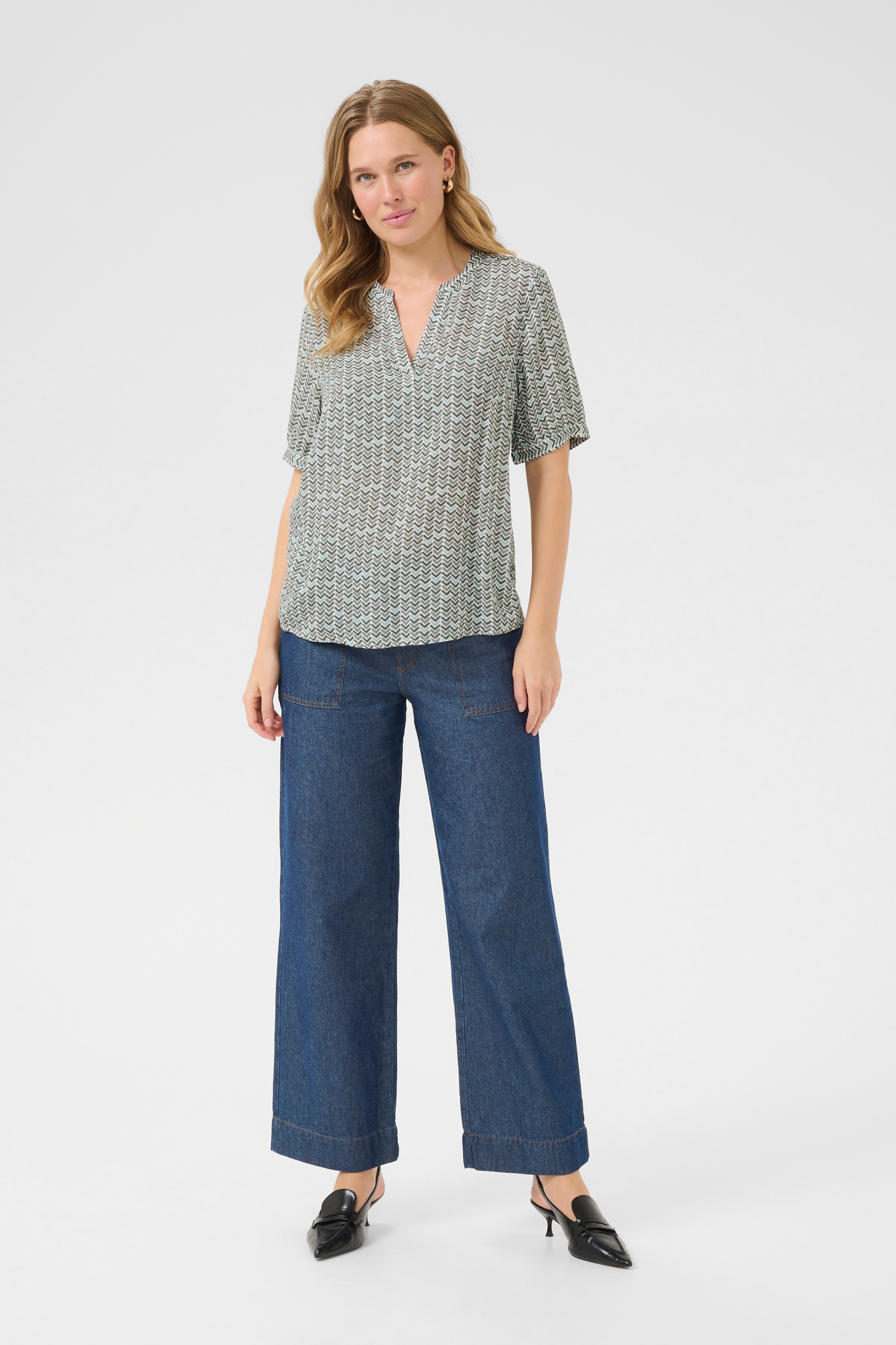 BPmette Blus LOOKBOOK FRONT 10590845-105806B