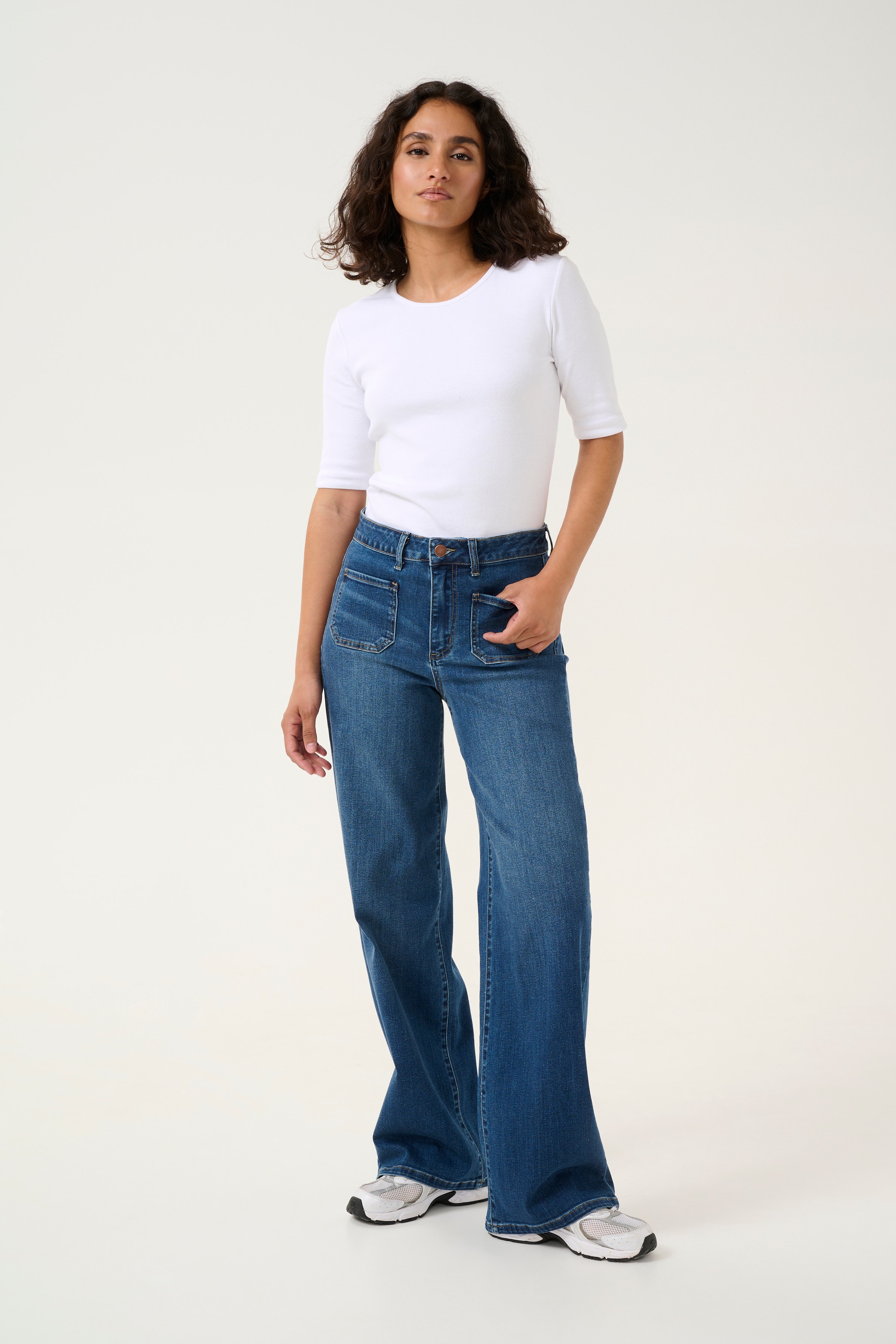 KAkarla Jeans LOOKBOOK FRONT 10507619-104462