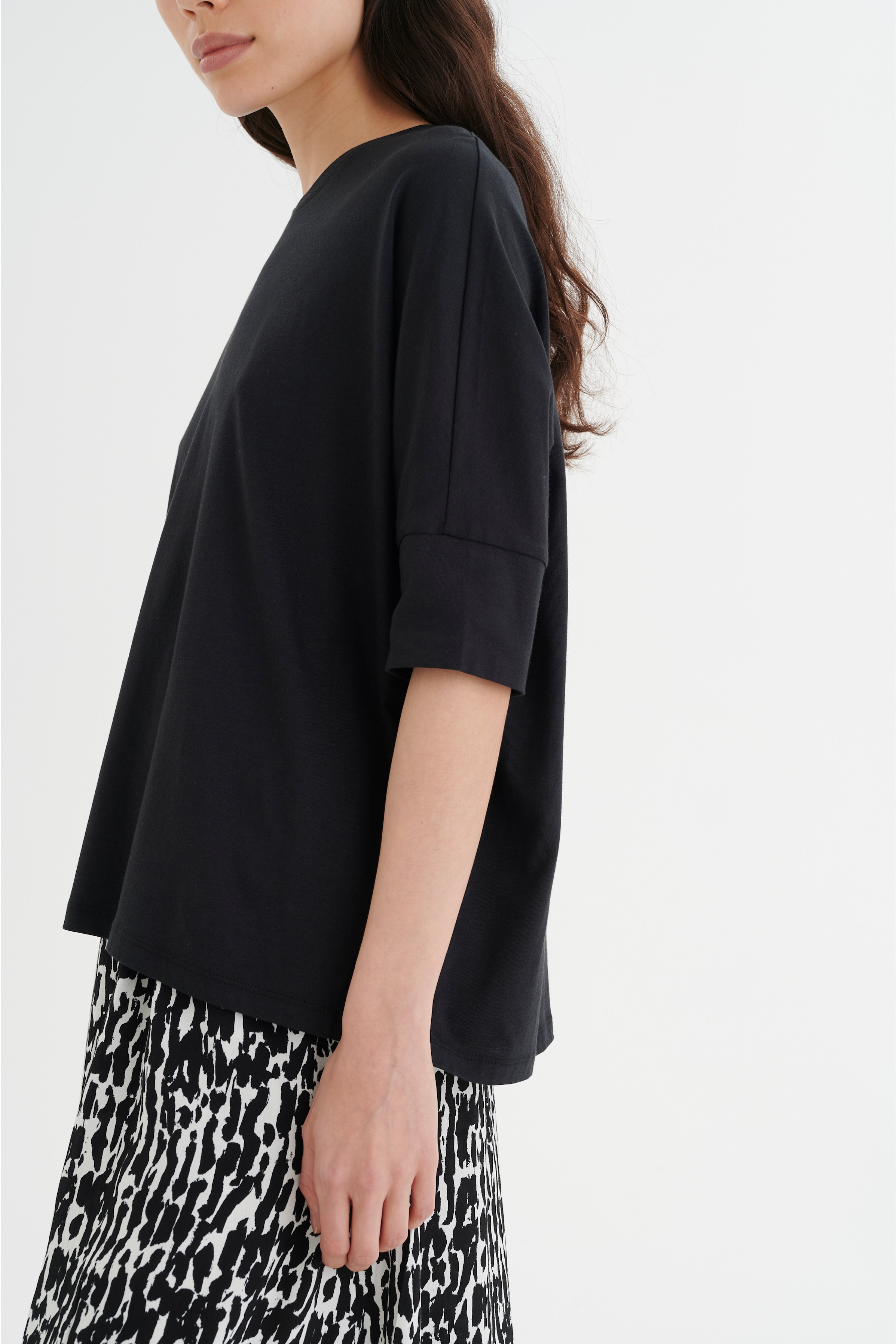 HuldaIW T-shirt LOOKBOOK FRONT 30106394-194008
