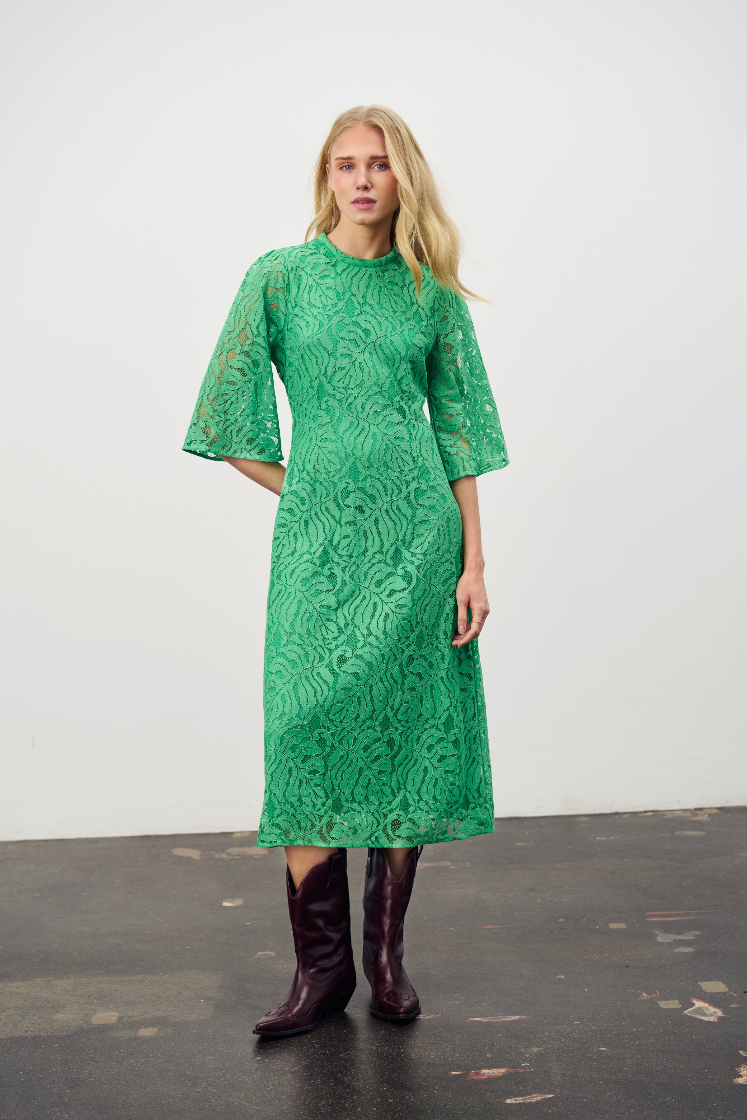 LinseySZ Kjole LOCATION NONE 30514275-166127