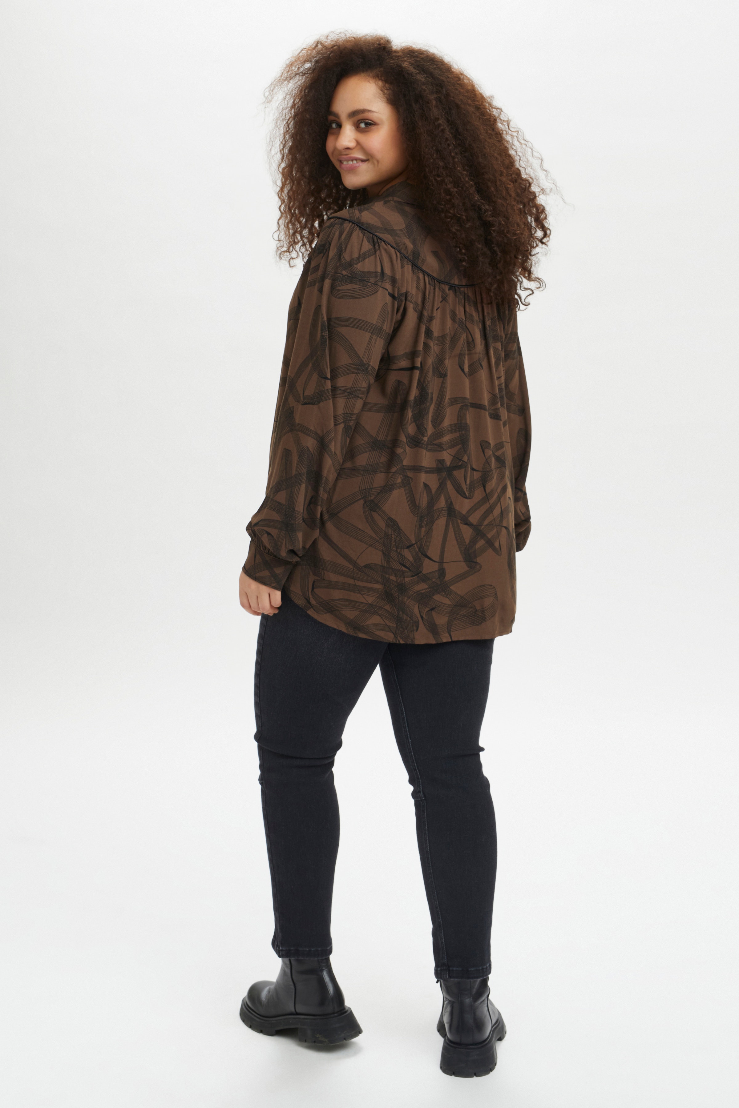 KCbilla Long sleeved shirt LOOKBOOK BACK 10580545-101732