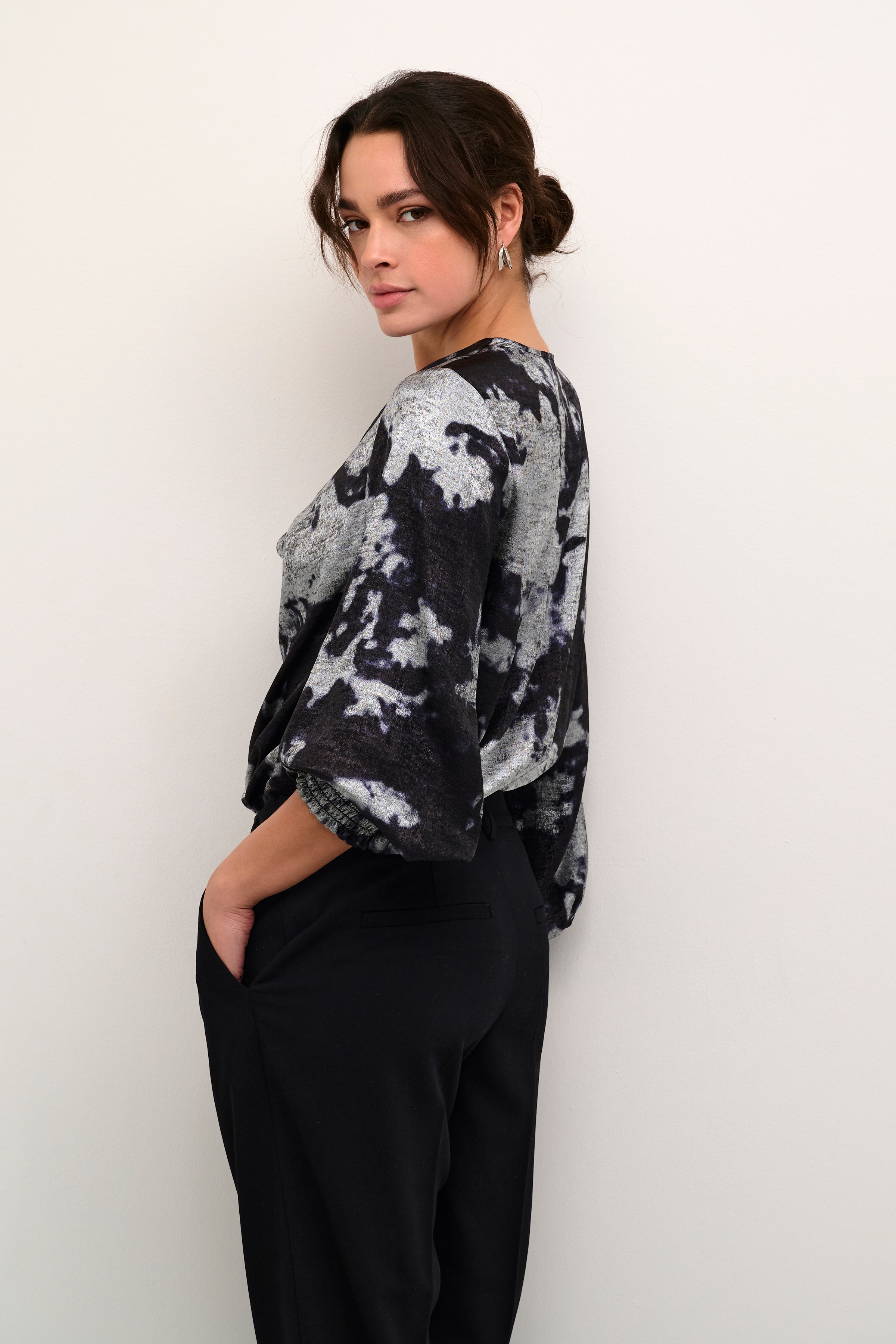 KAasky Blouse LOOKBOOK BACK 10509313-106670