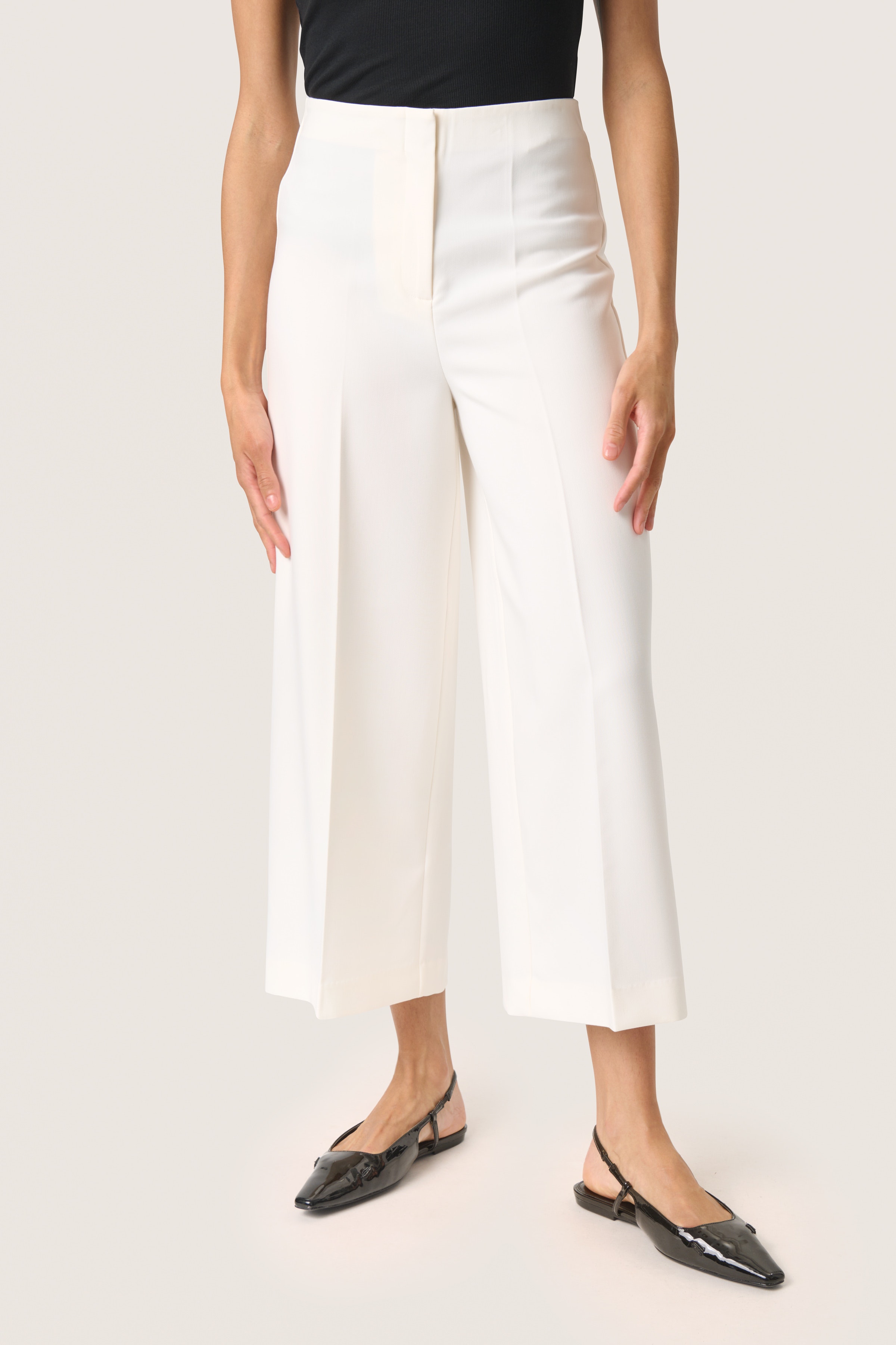 SLCorinne Cropped Bukser LOOKBOOK FRONT 30407013-111001