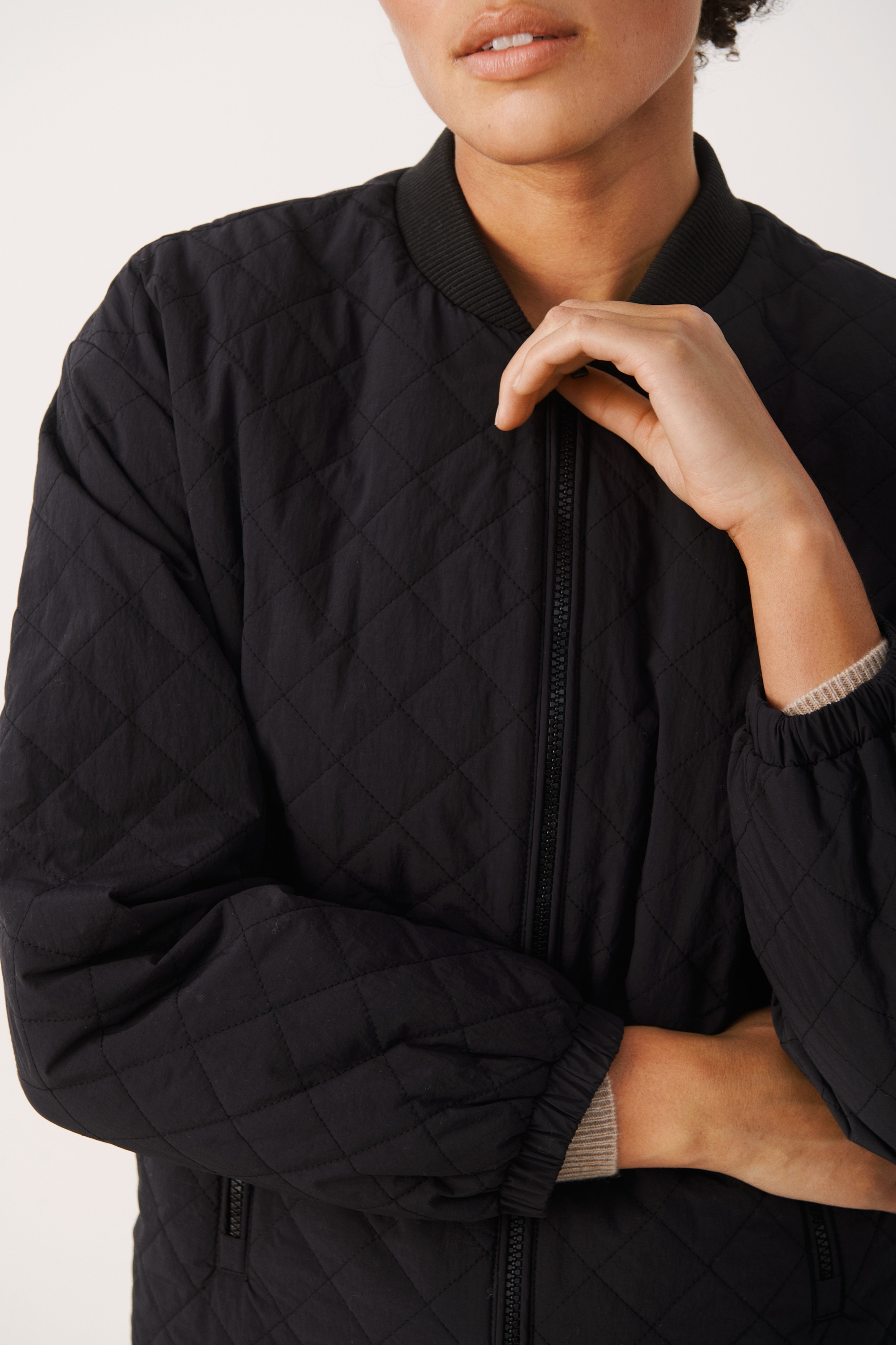 RoniaPW Outerwear LOOKBOOK DETAIL 30306921-194008