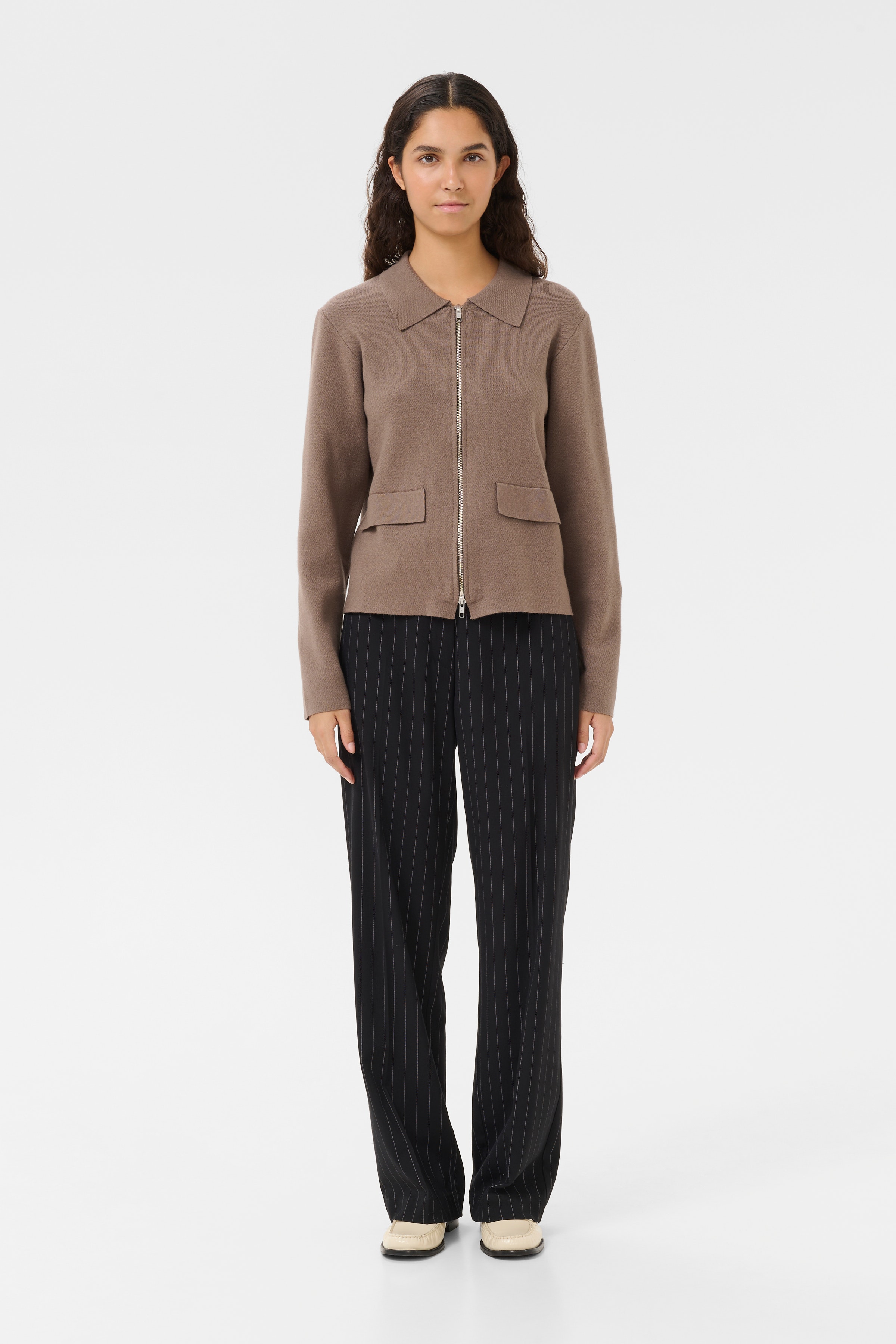 KBAntonella Cardigan LOOKBOOK FRONT 10105543-181304