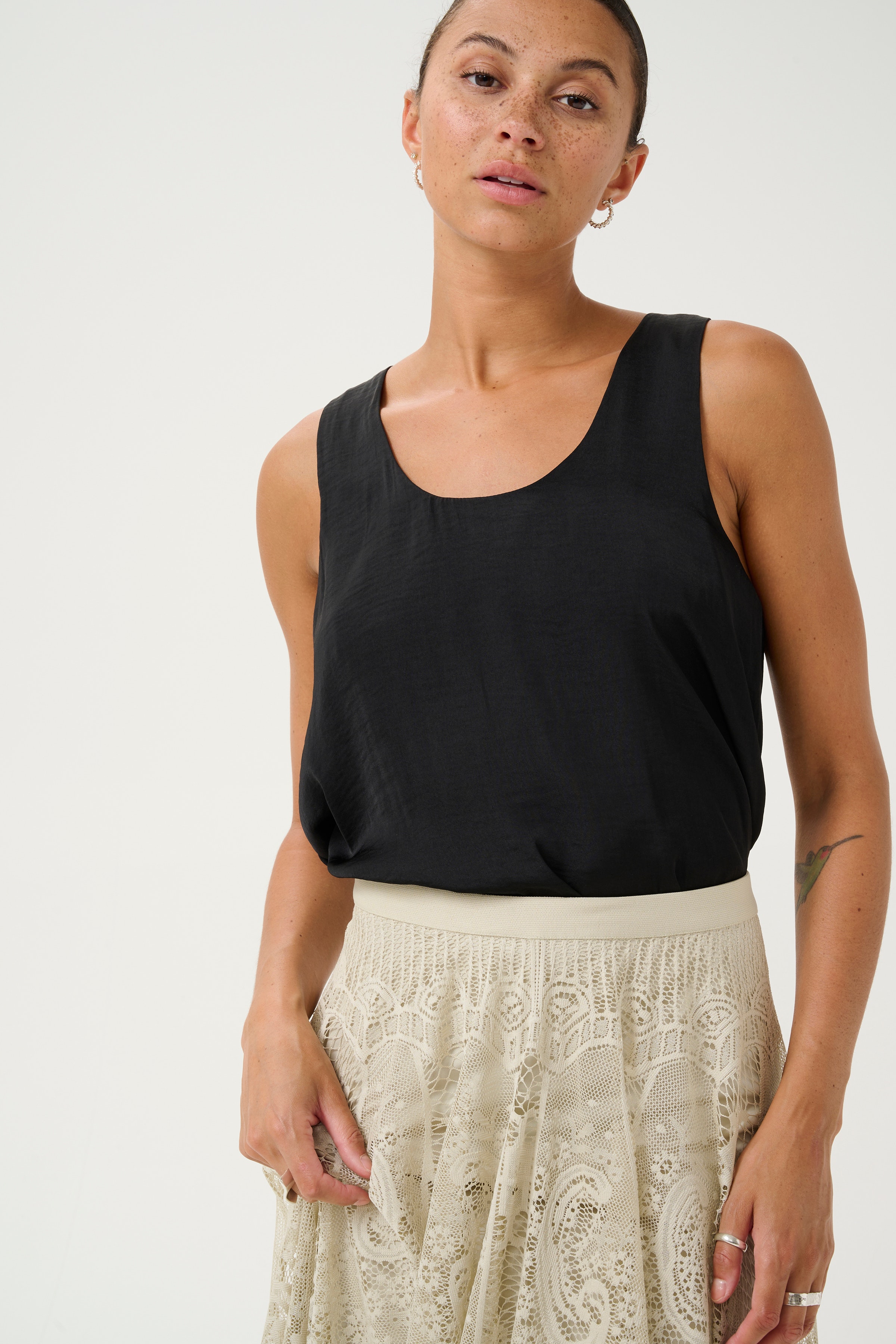 KAallie Bluse LOOKBOOK DETAIL 10509832-100121