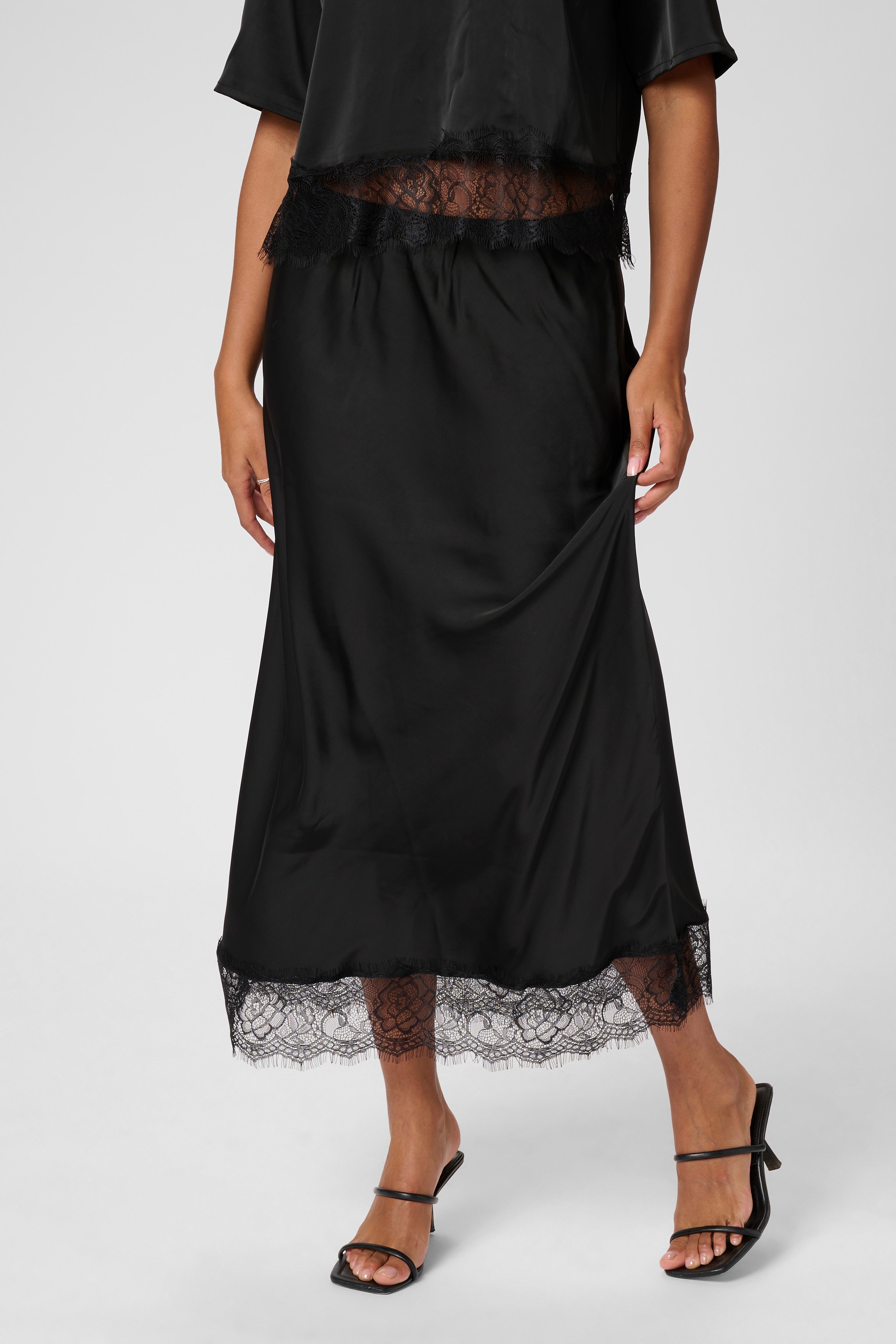 KAhilda Rock LOOKBOOK FRONT 10510191-100121