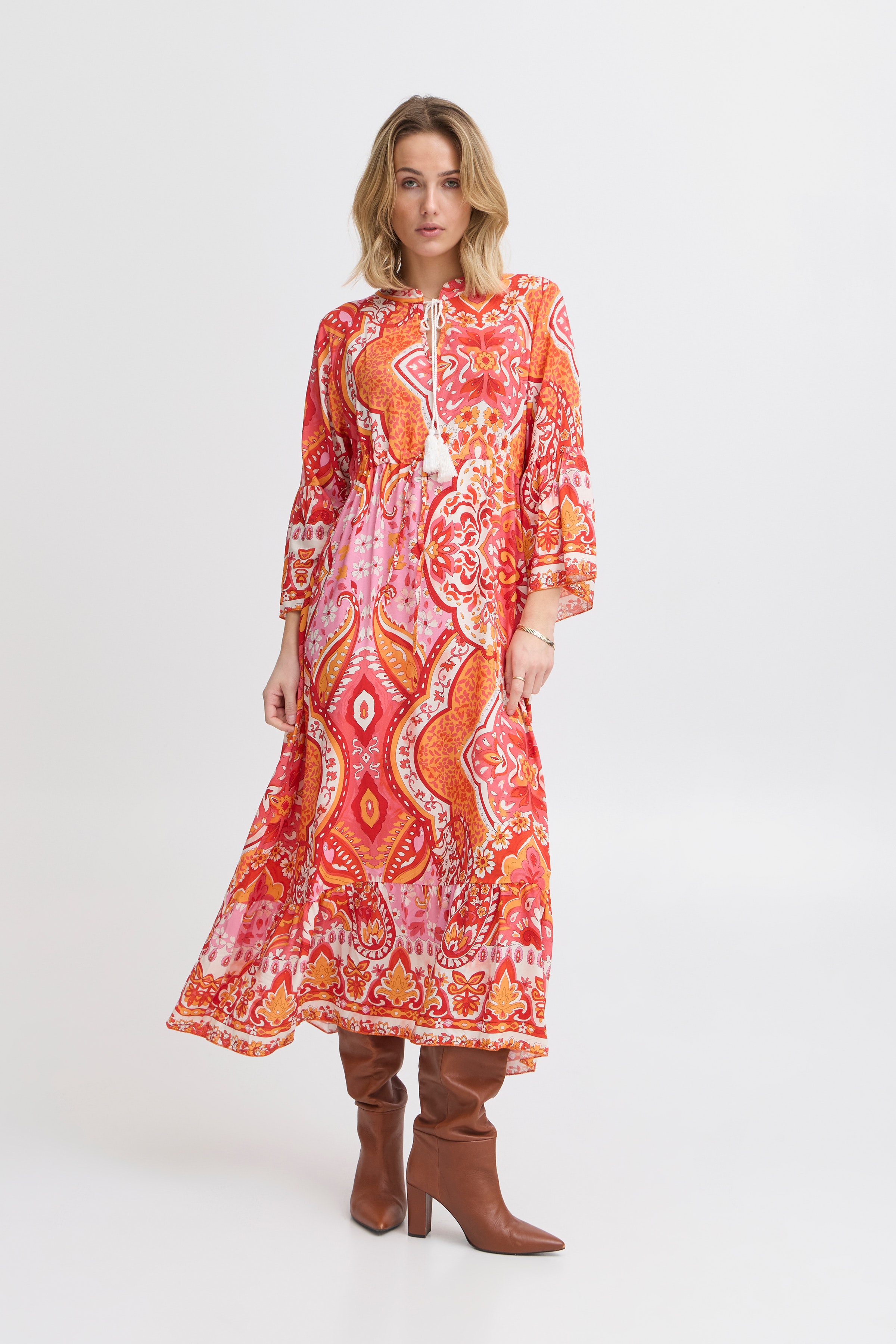 SBGELLA Kjole LOOKBOOK FRONT 22100941-181762