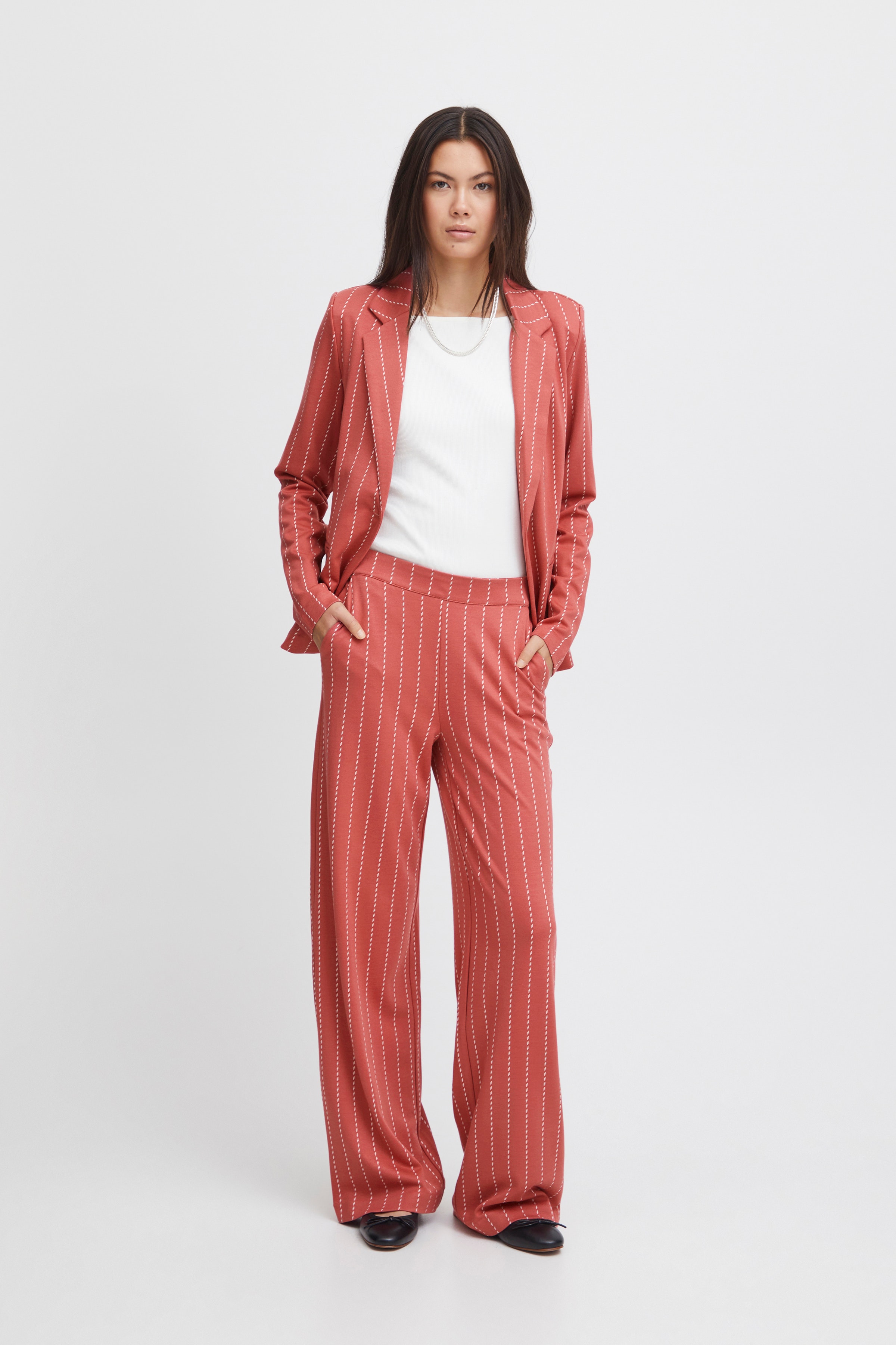 IHRUTI Bukser LOOKBOOK FRONT 20120474-171537