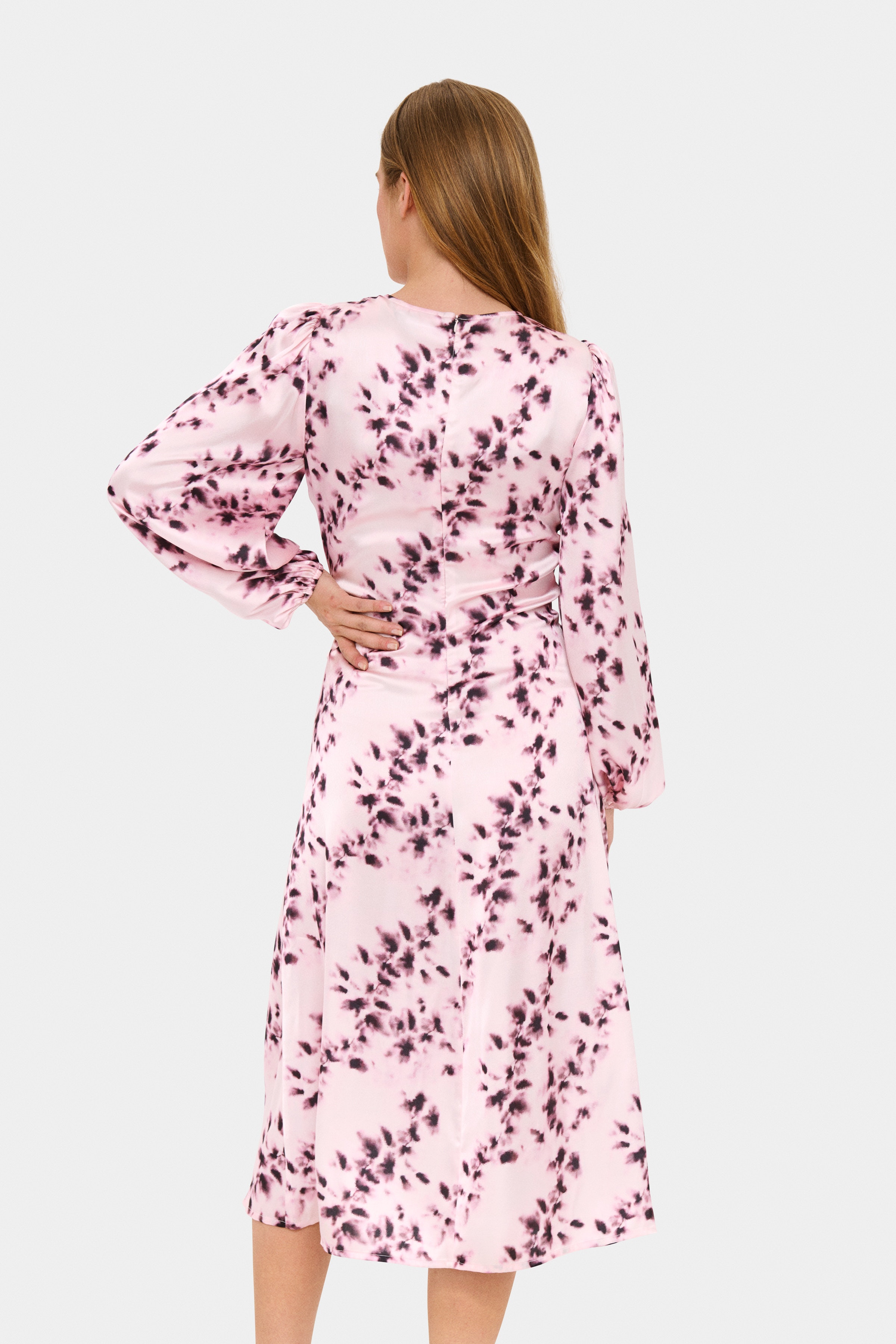 NellaSZ Dress LOOKBOOK BACK 30514554-304328