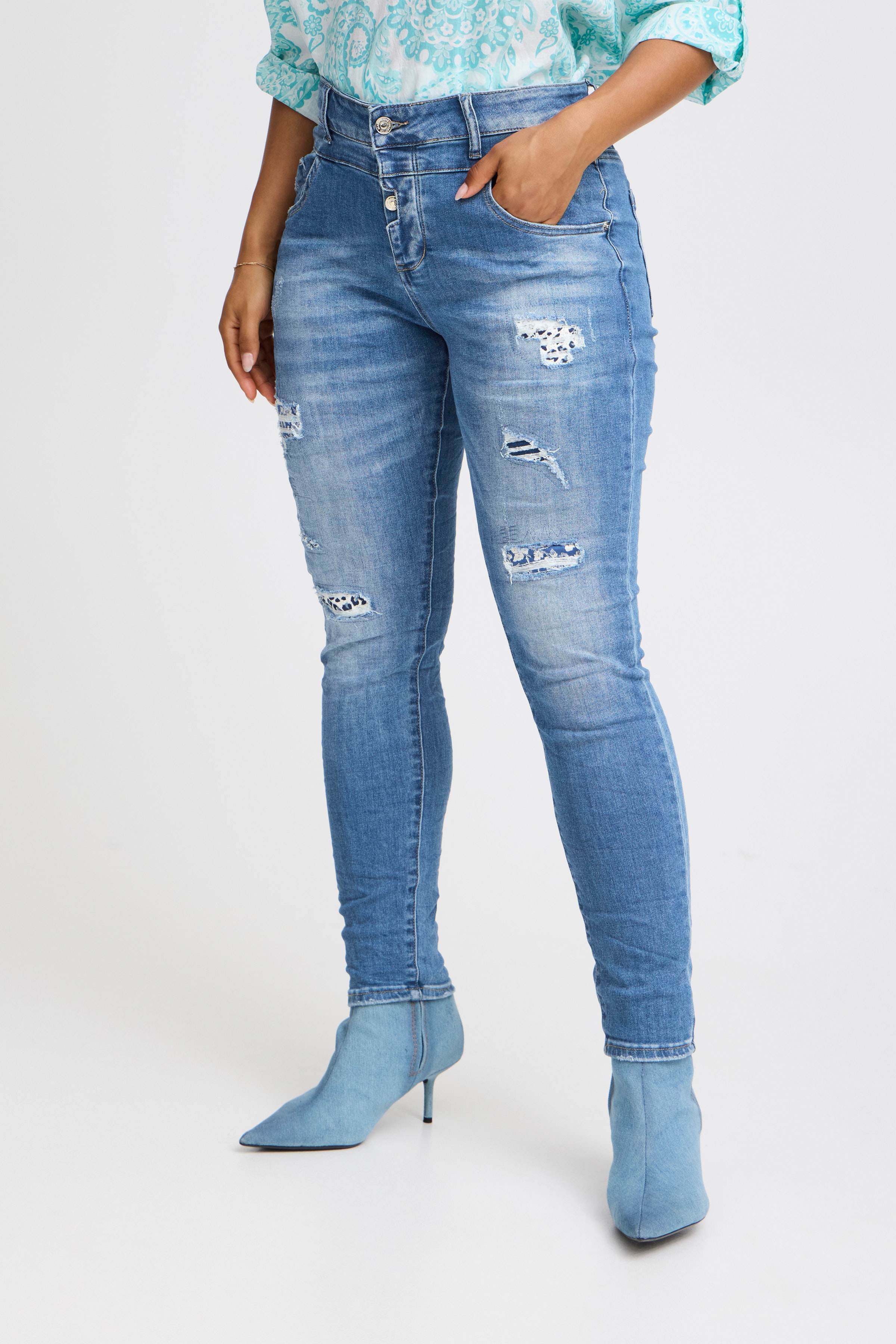 SBKELI Bukser LOOKBOOK FRONT 22100538-203403