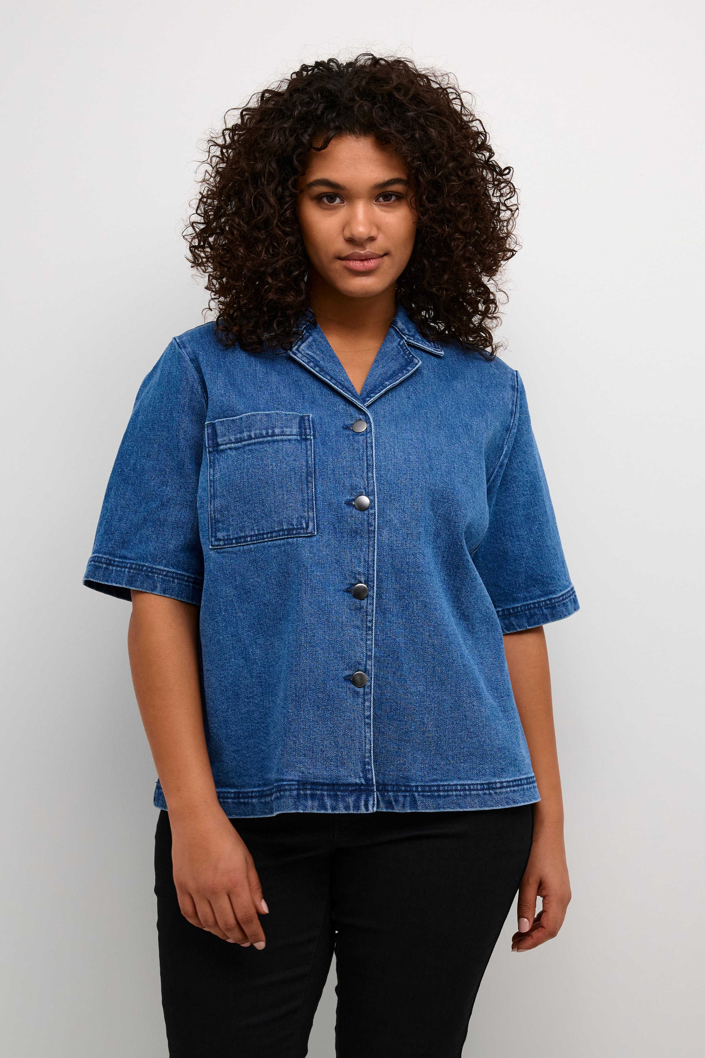 KCnicole Denim Shirt LOOKBOOK FRONT 10582511-103168