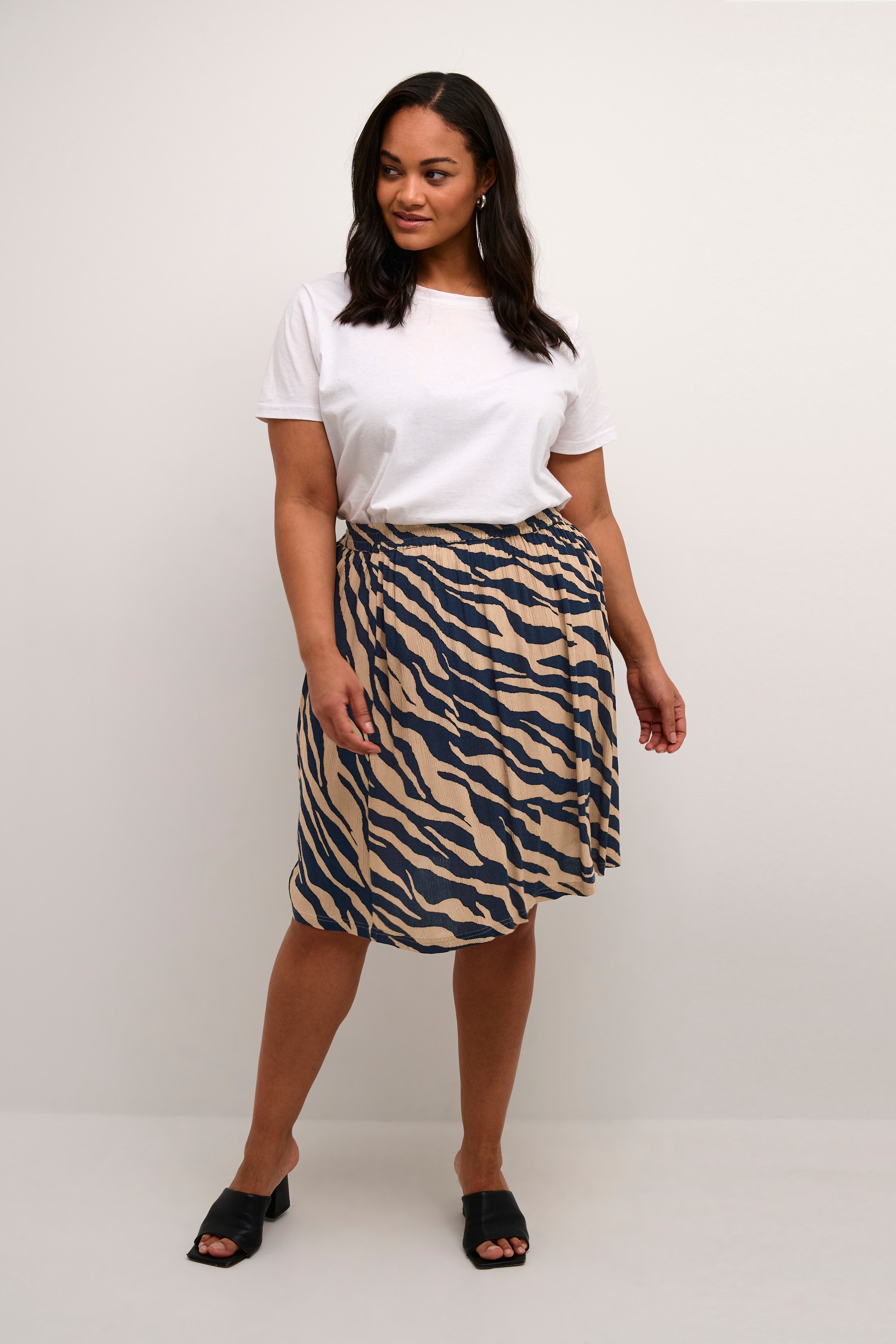 KCmariti Skirt LOOKBOOK FRONT 10582688-106332