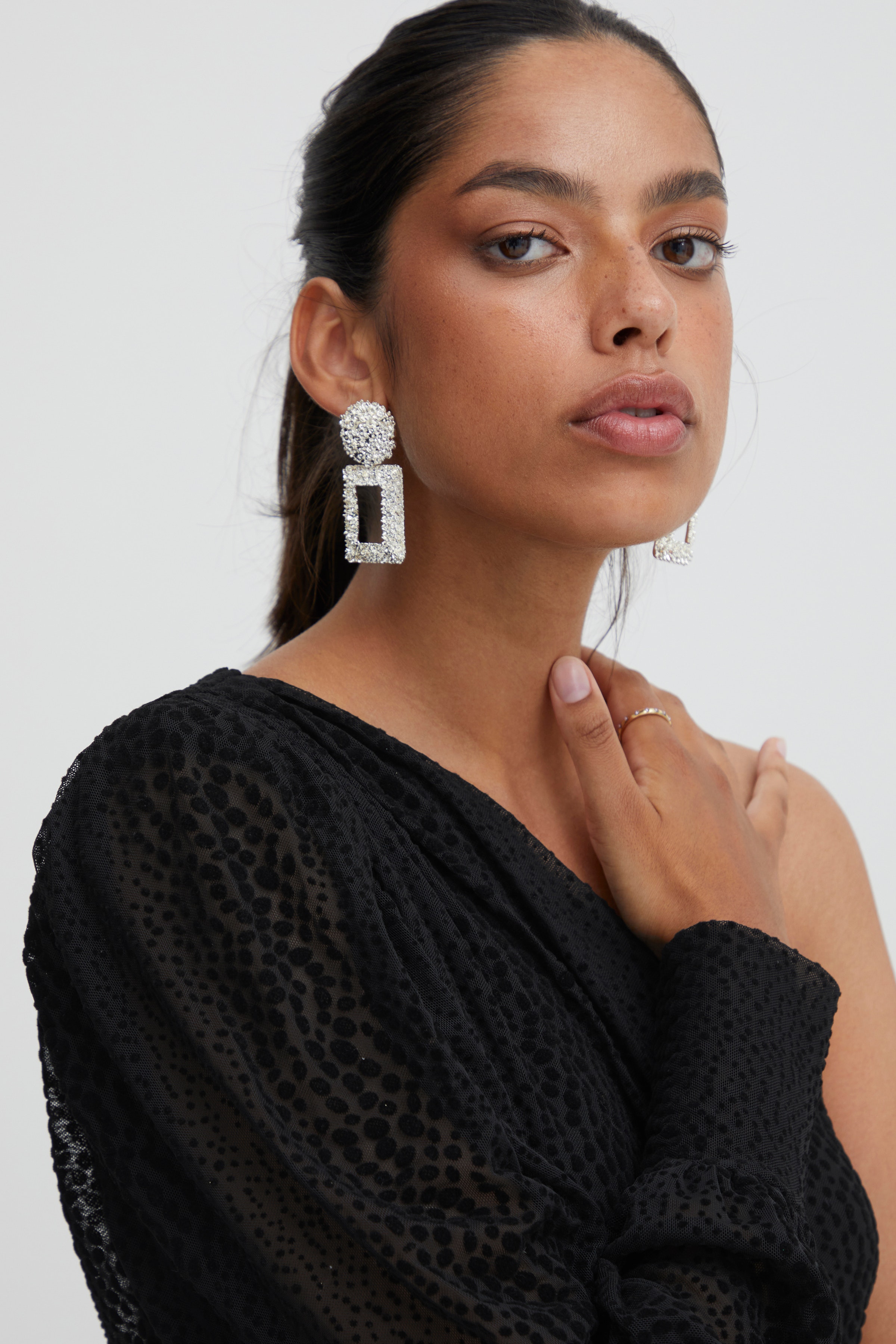 IHMELINA T-shirt LOOKBOOK DETAIL 20117707-194008