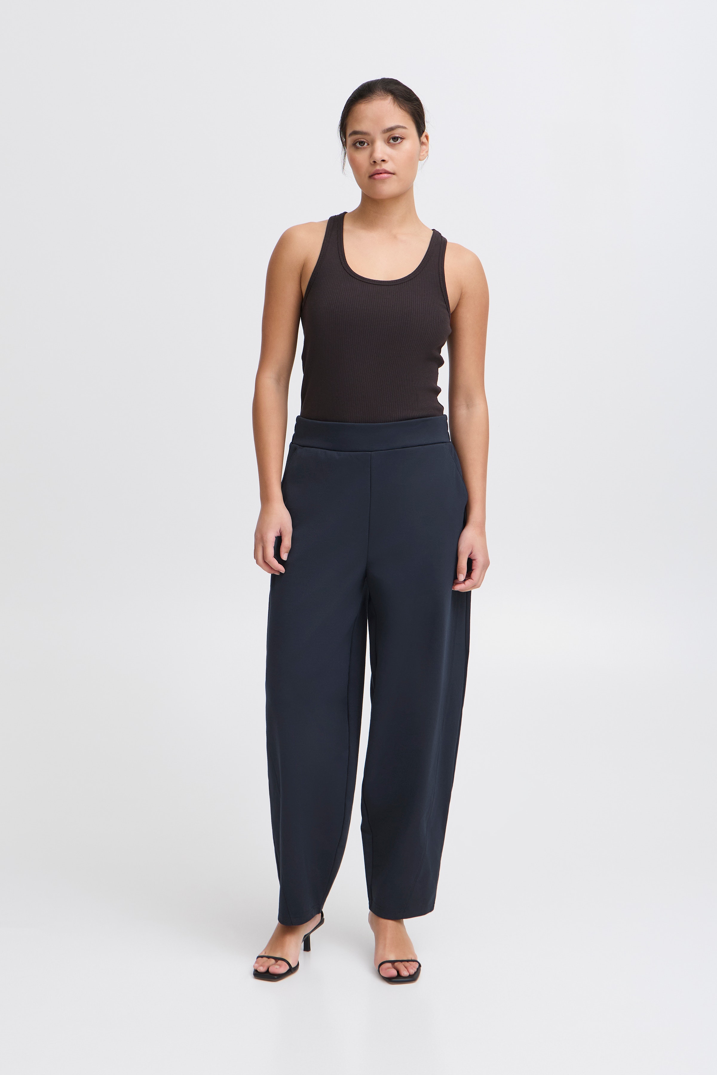 IXKATE Trousers LOOKBOOK FRONT 20123727-194010