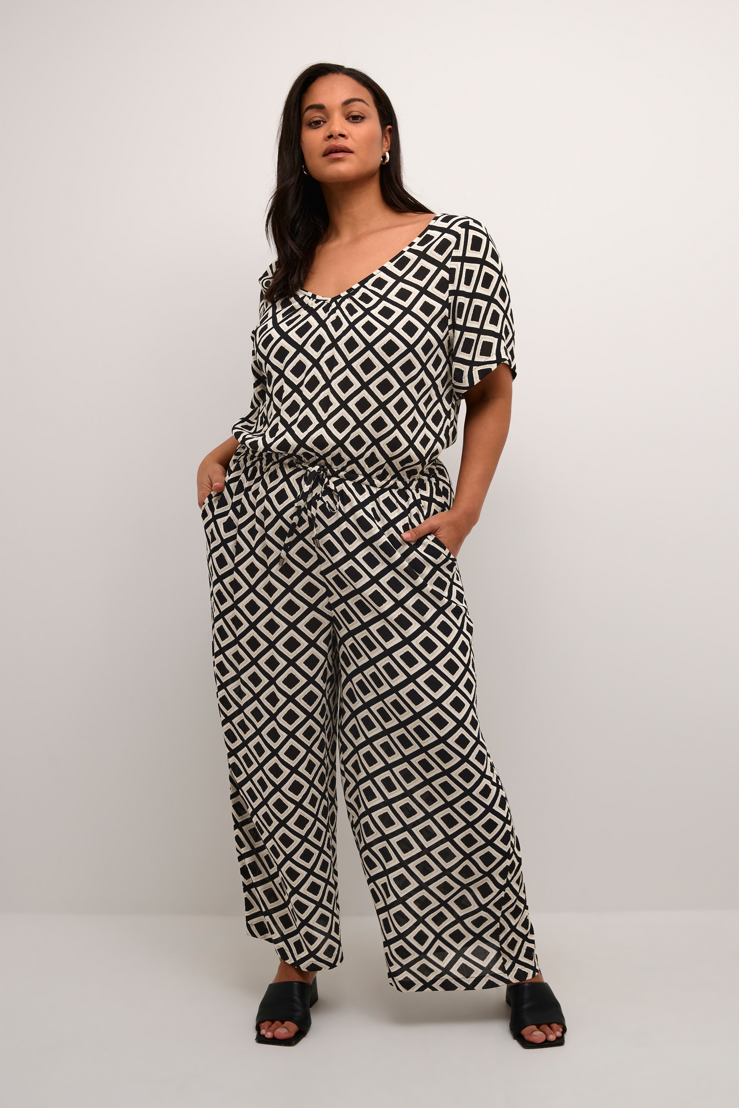 KCmolly Jumpsuit LOOKBOOK FRONT 10582493-106218