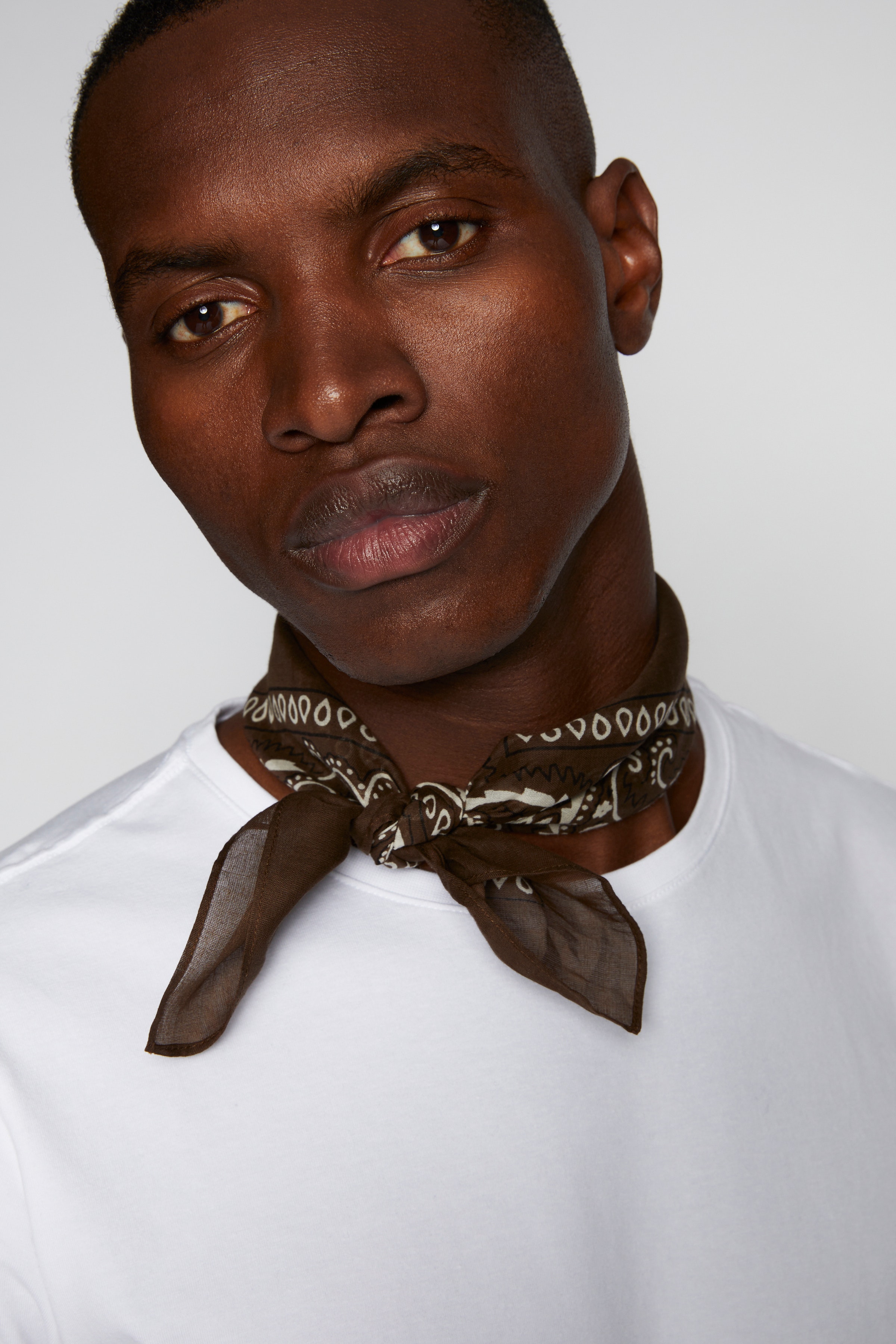 MABandana Scarf LOOKBOOK FRONT 30206796-190820