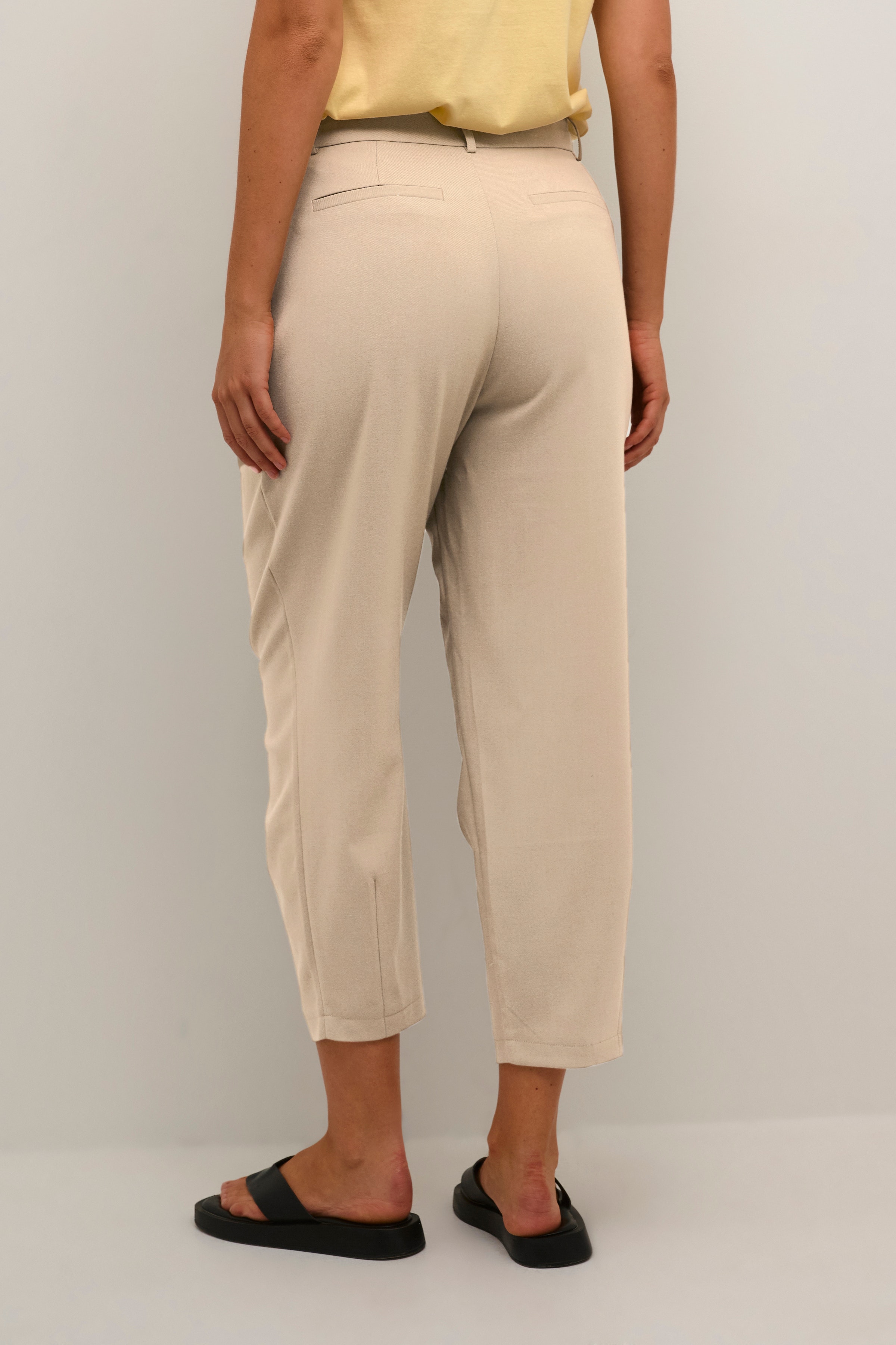 KAmerle Trousers LOOKBOOK BACK 10504769-171109