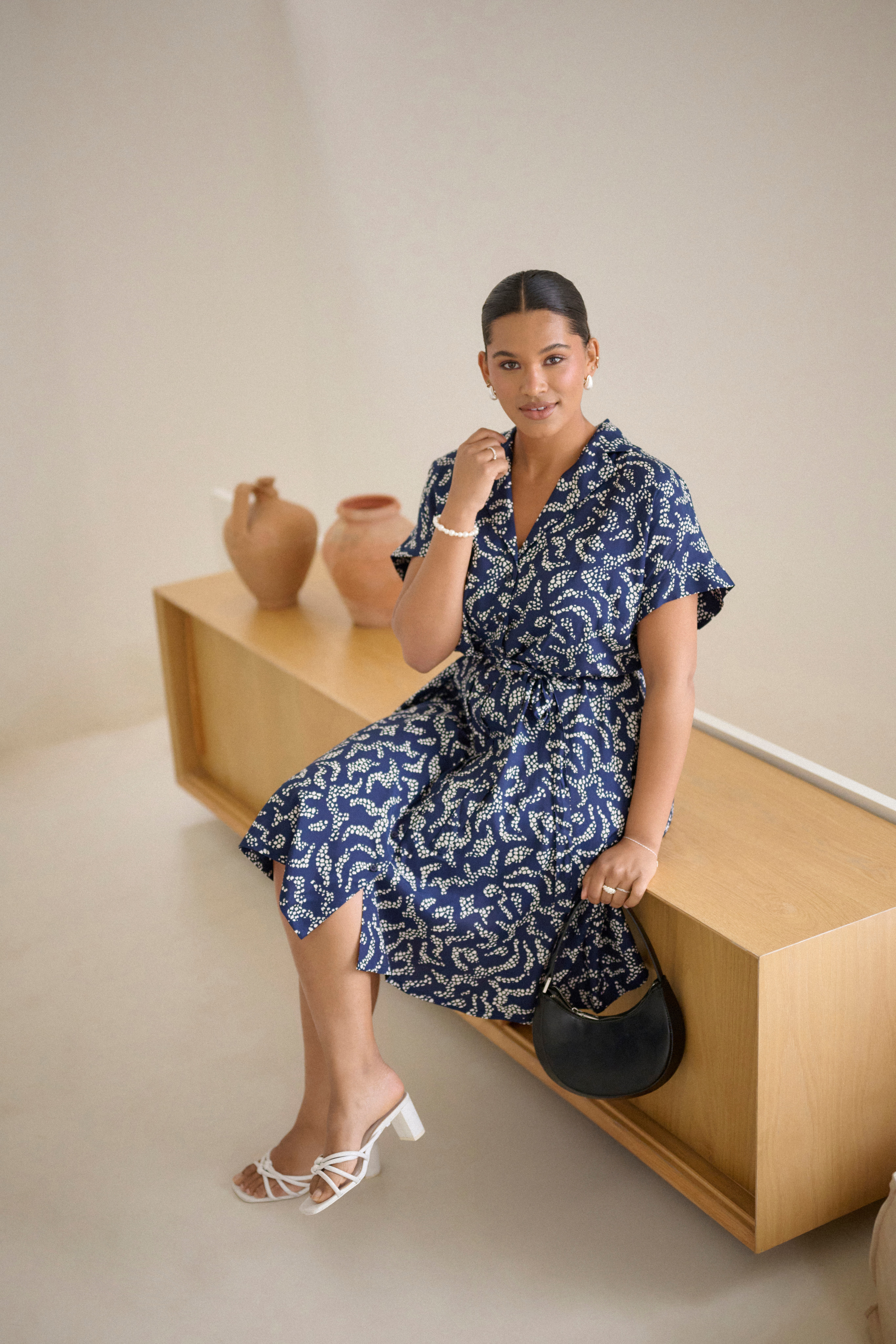 KCbeate Kleid LOCATION NONE 10583231-107419