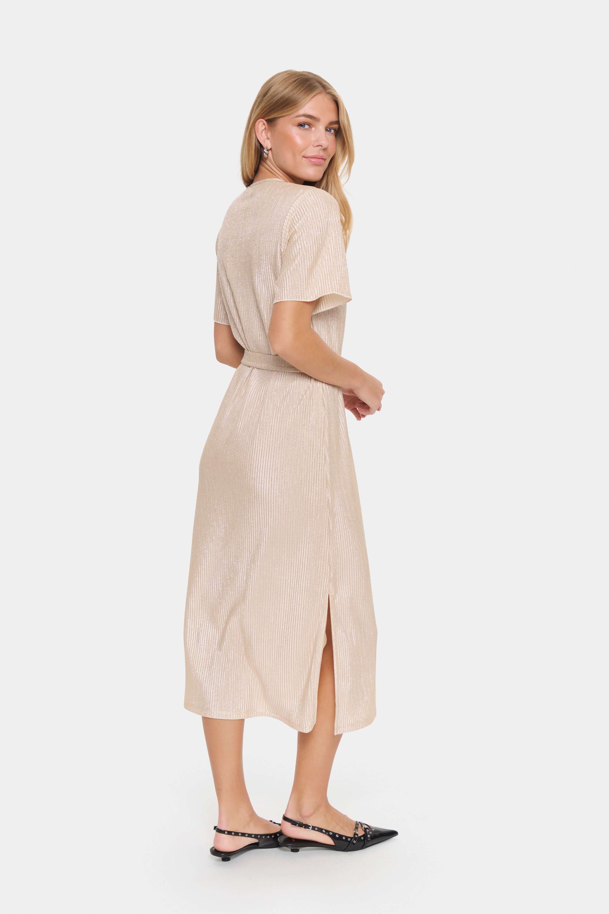 EvySZ Jurk LOOKBOOK BACK 30513304-110507