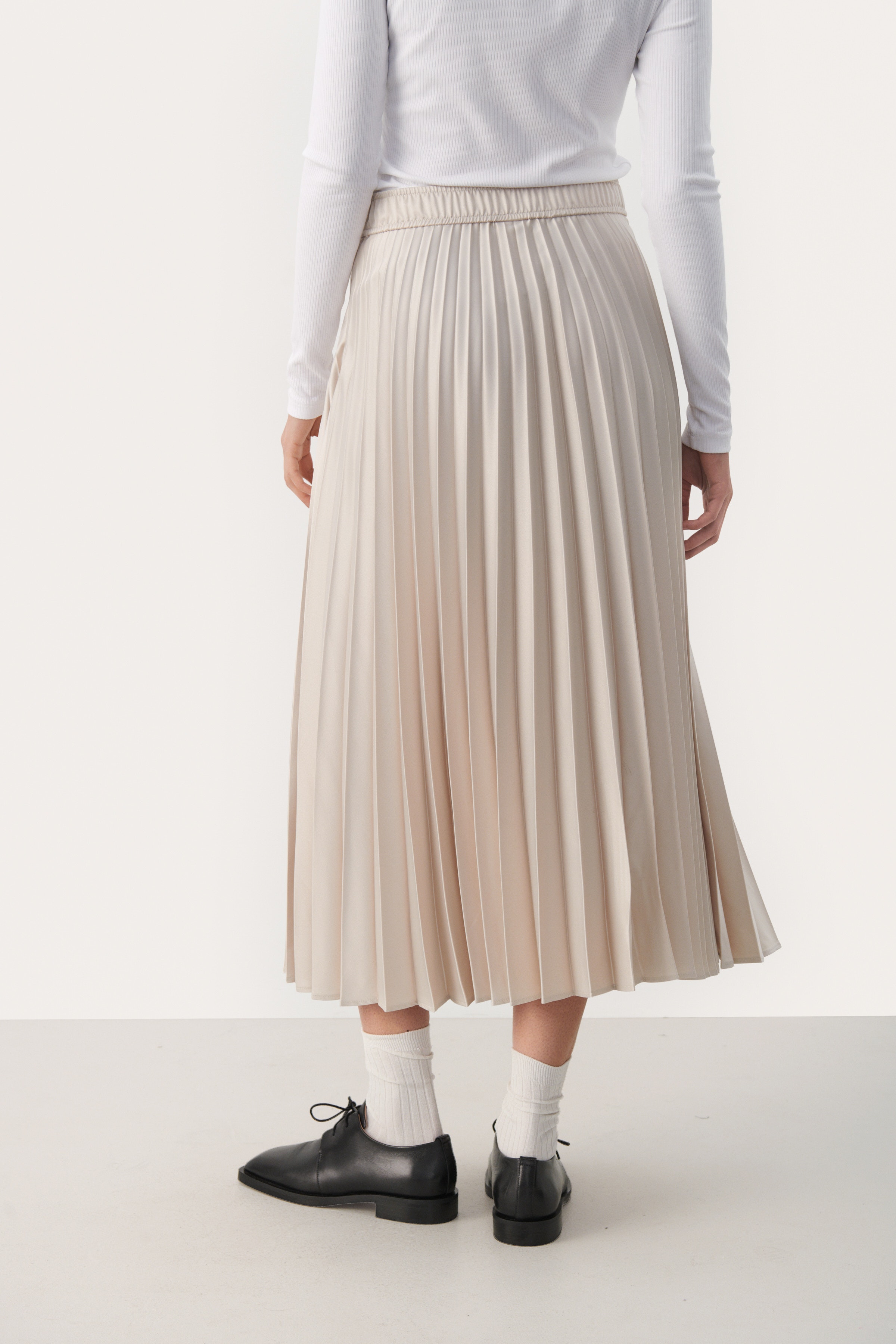 VenedaPW Long pleated skirt LOOKBOOK BACK 30309138-130401