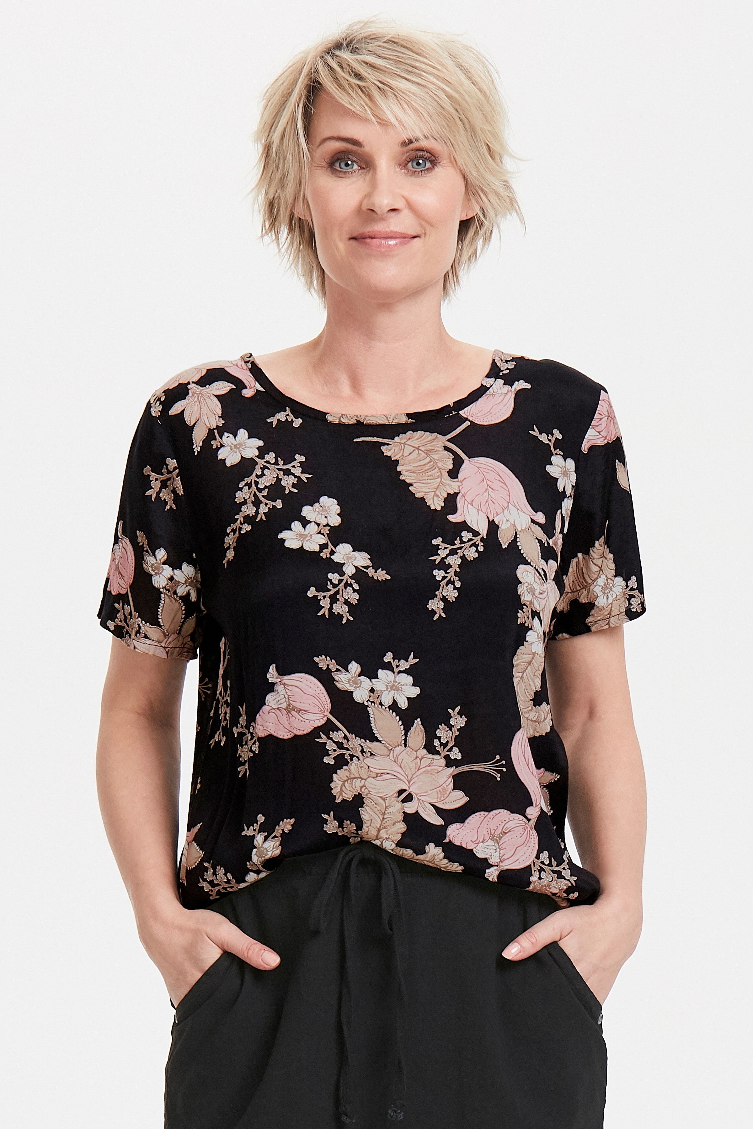 Blouse with short sleeve LOOKBOOK FRONT 10503135-50600