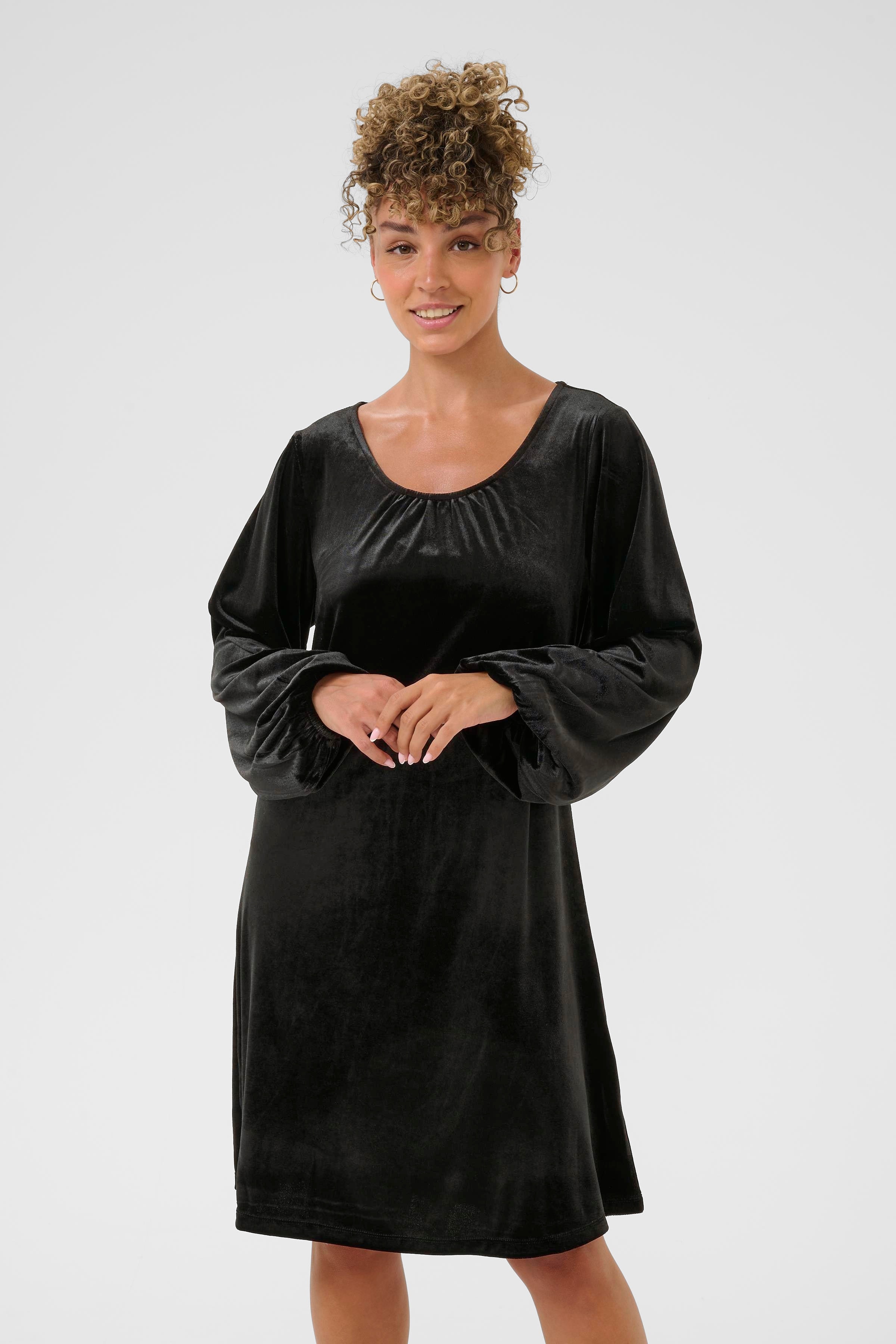 CRFrosty Kleid LOOKBOOK FRONT 10614448-100120