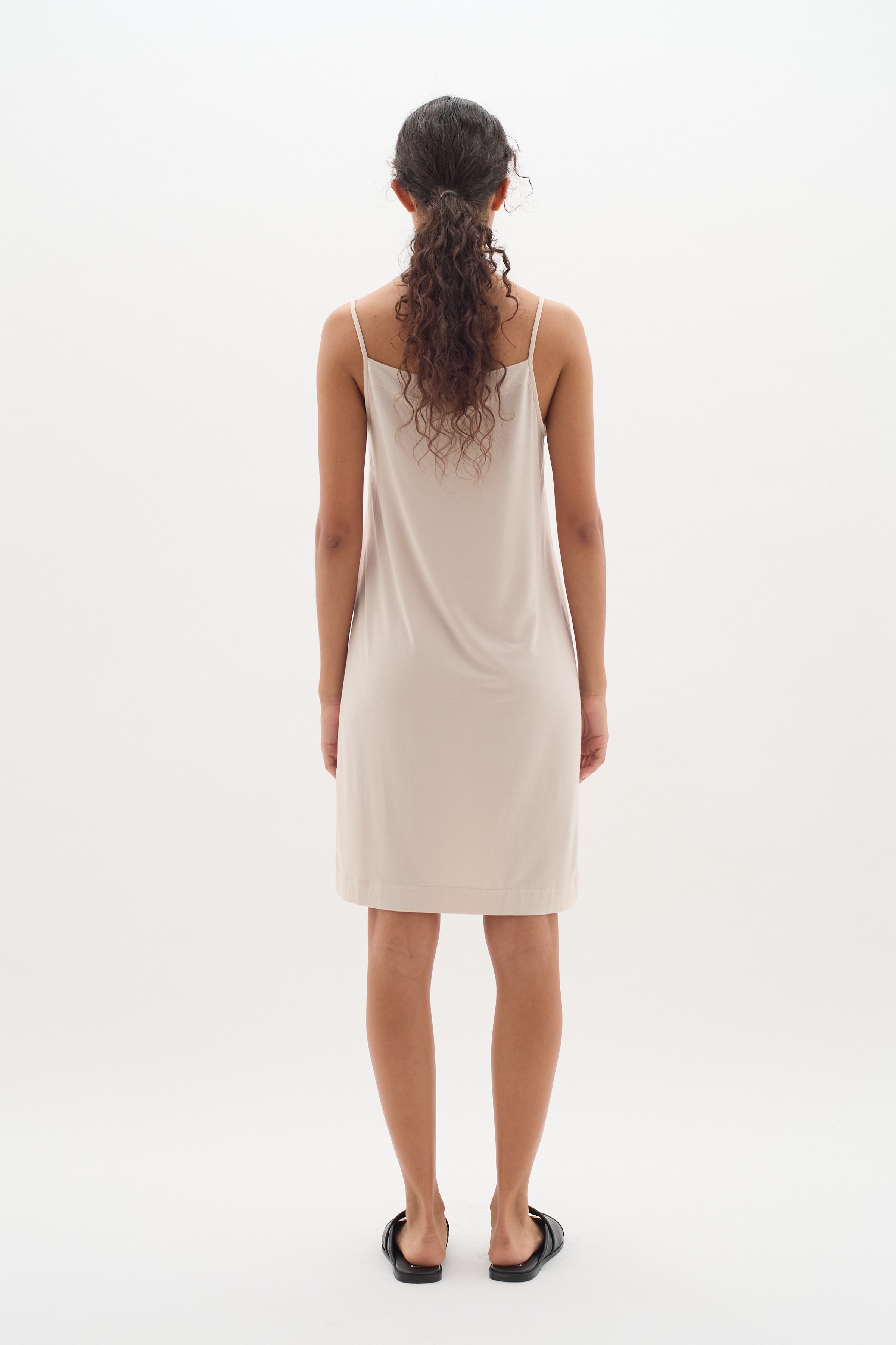 LilIW Base Slip Dress LOOKBOOK BACK 30109347-130403