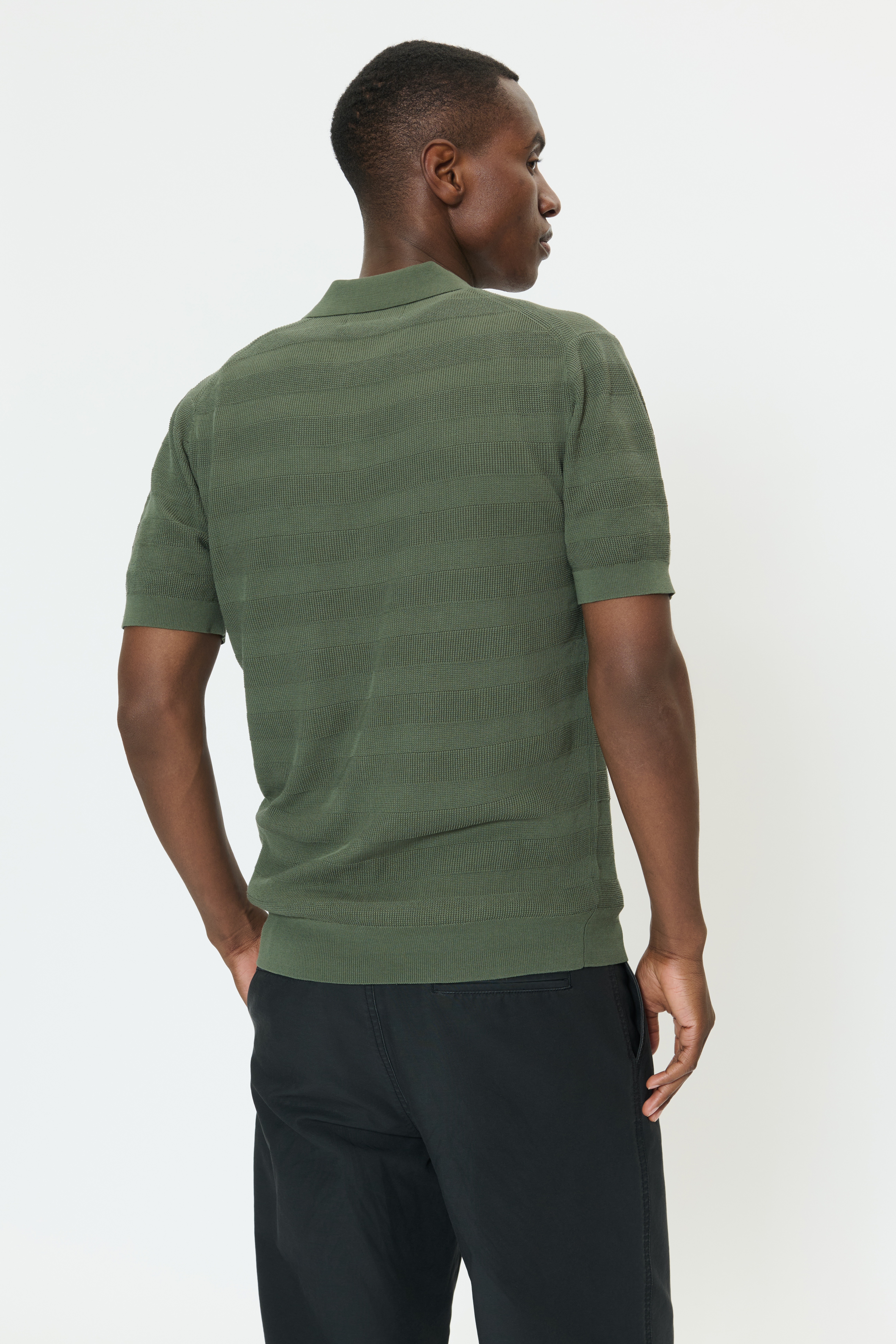 MApolo Heritage Pullover LOOKBOOK BACK 30207800-190309