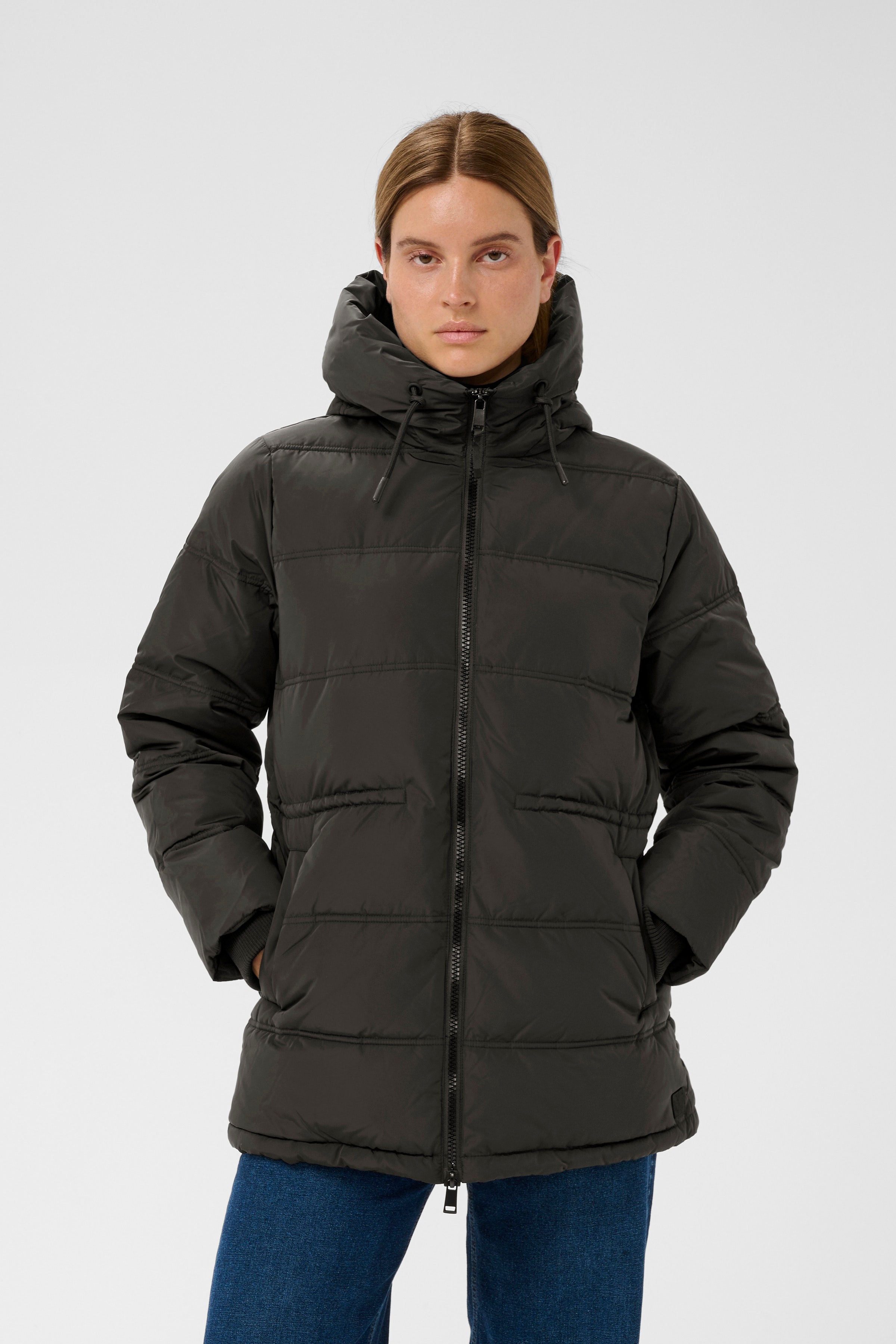 JoleneIW Mantel LOOKBOOK FRONT 30110148-194008