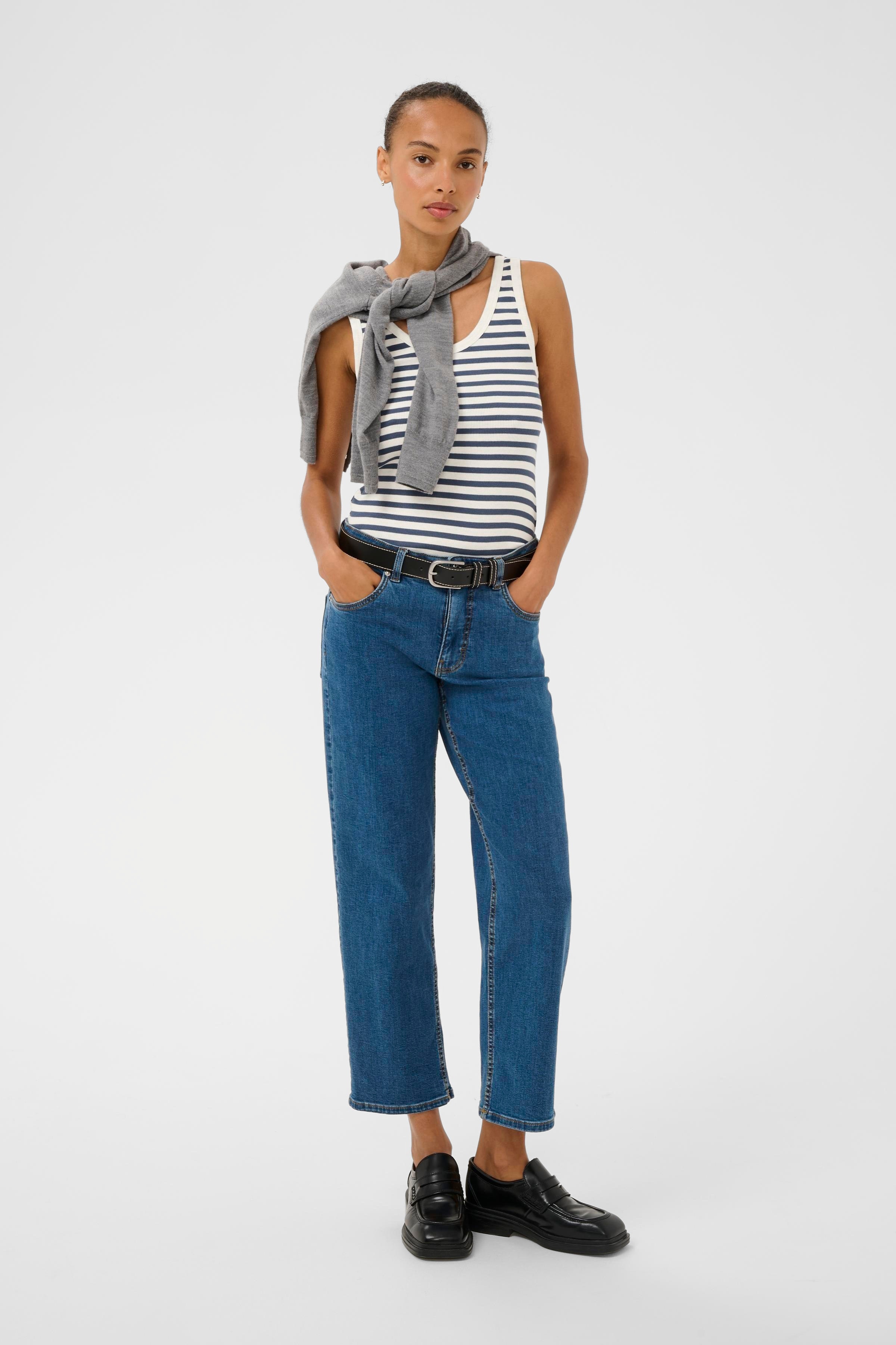 RoselynPW Top LOOKBOOK FRONT 30309651-303784