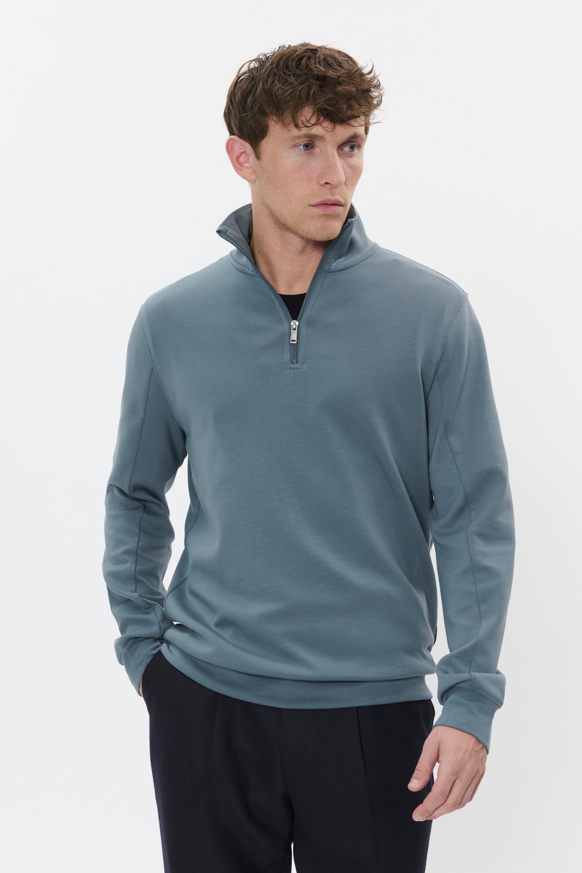 MAkade Pullover LOOKBOOK FRONT 30207518-184214