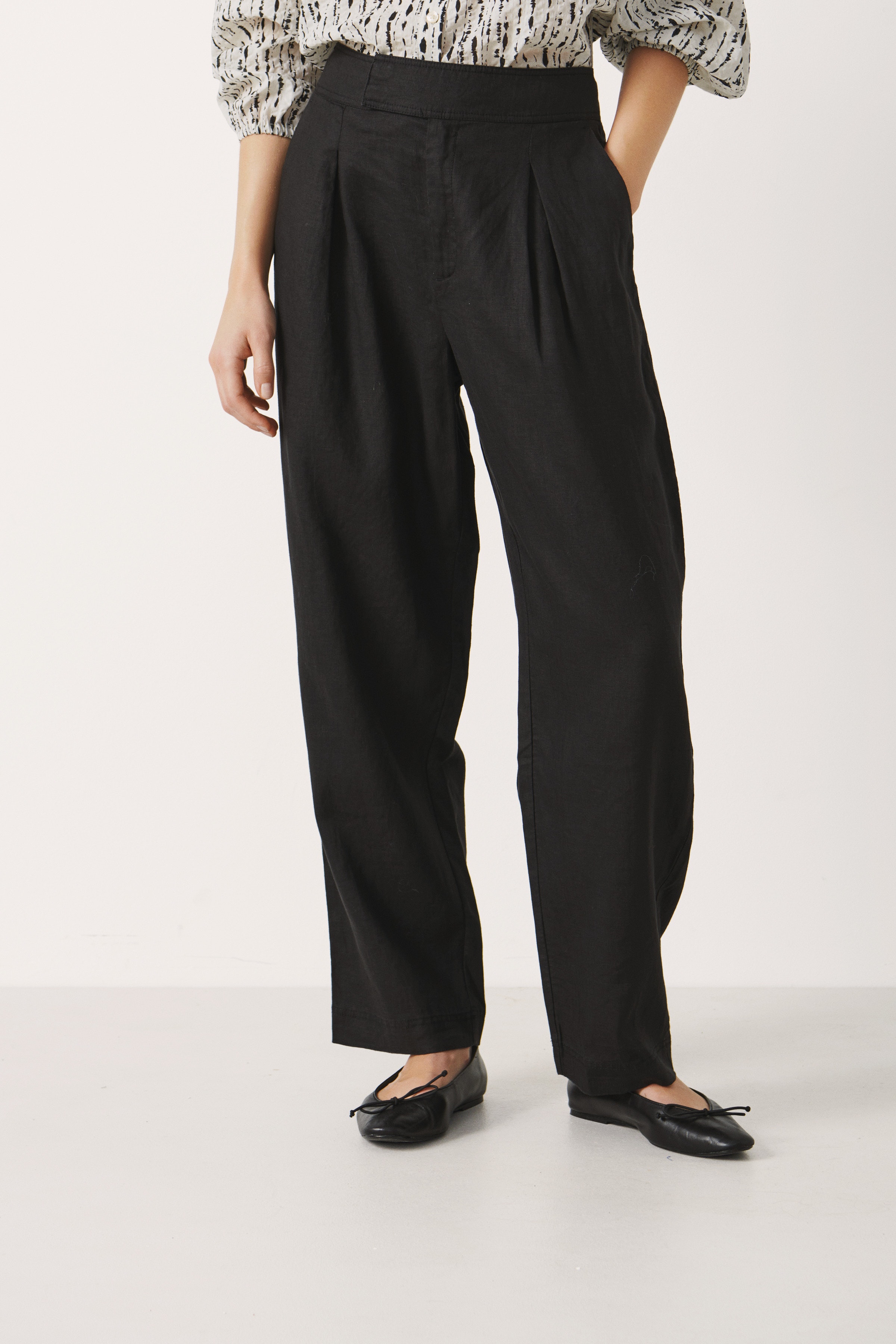 SaberaPW Trousers LOOKBOOK FRONT 30307554-194008