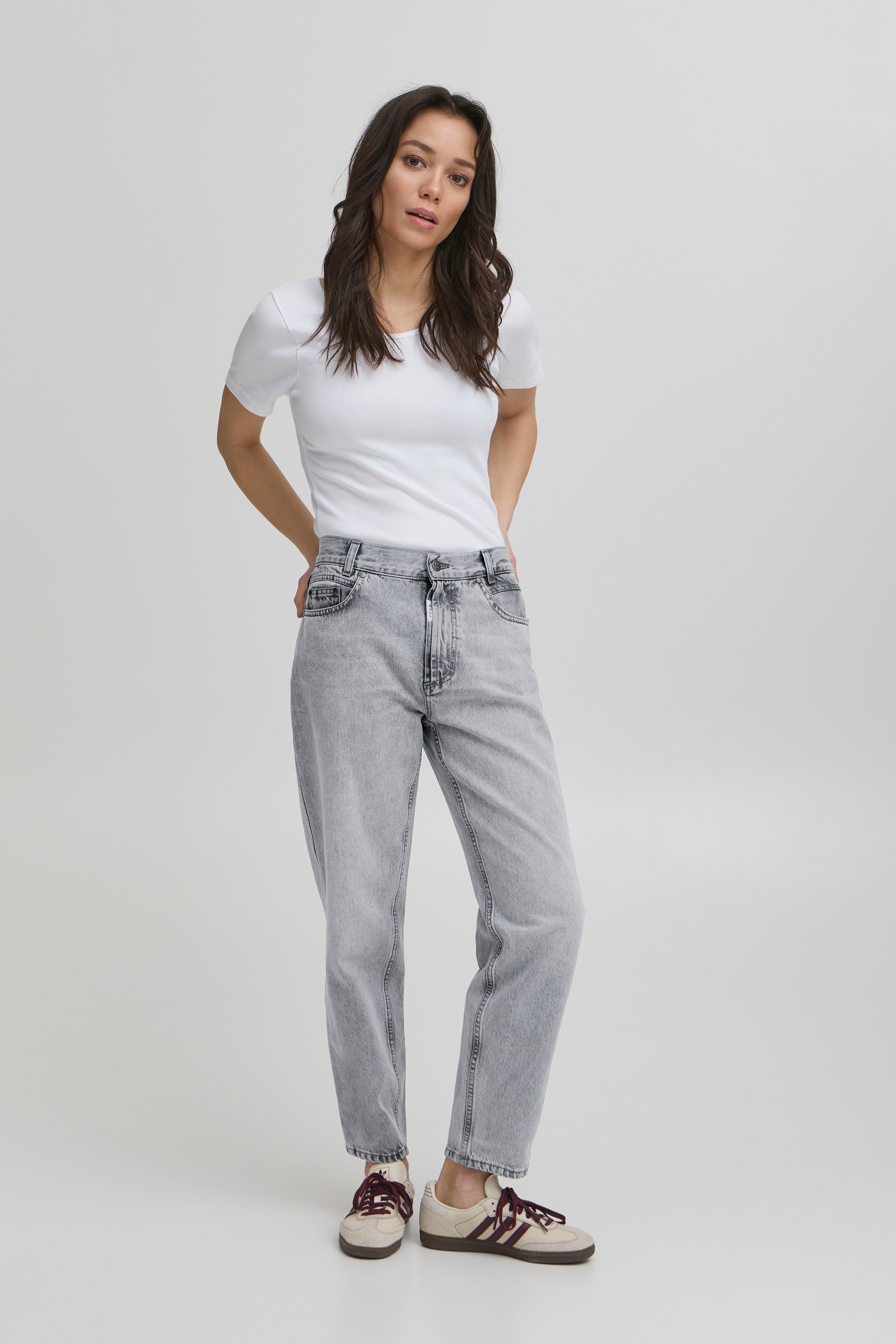 BAPAOLO Cropped Jeans LOOKBOOK FRONT 50405137-204607