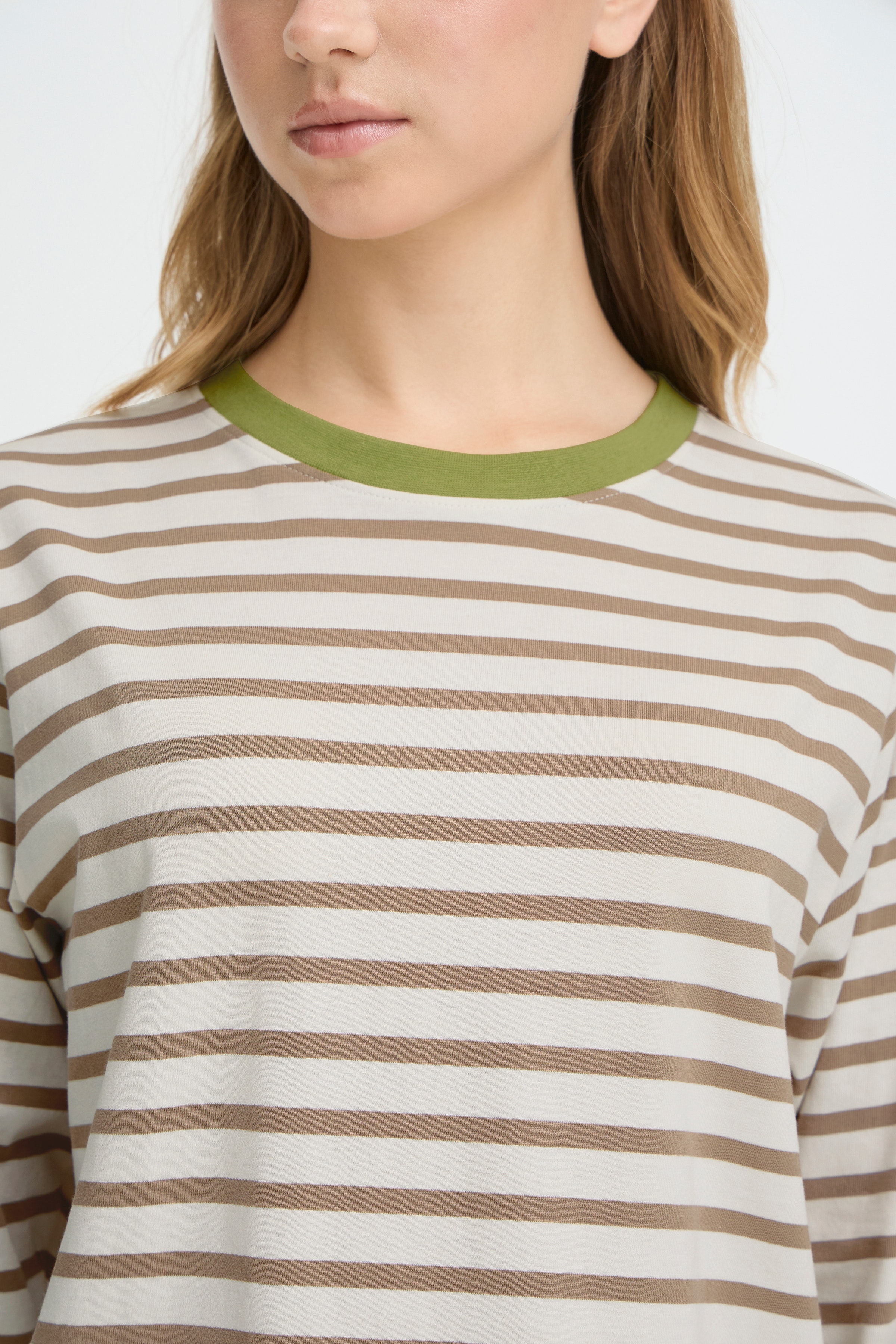 IHMIRA T-shirt LOOKBOOK DETAIL 20125009-900003456