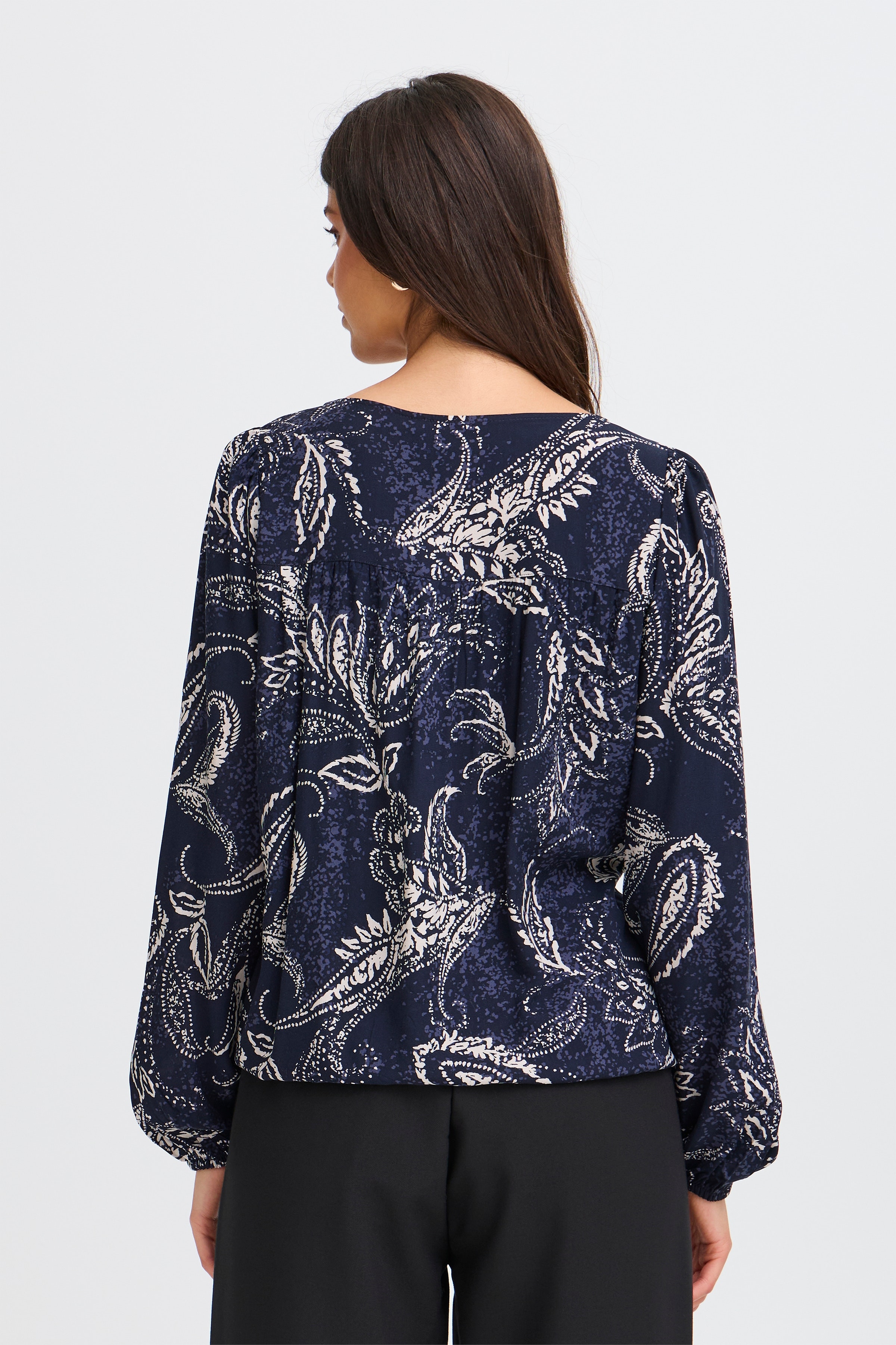 FRKIKI Bluse LOOKBOOK FRONT 20617101-900001535