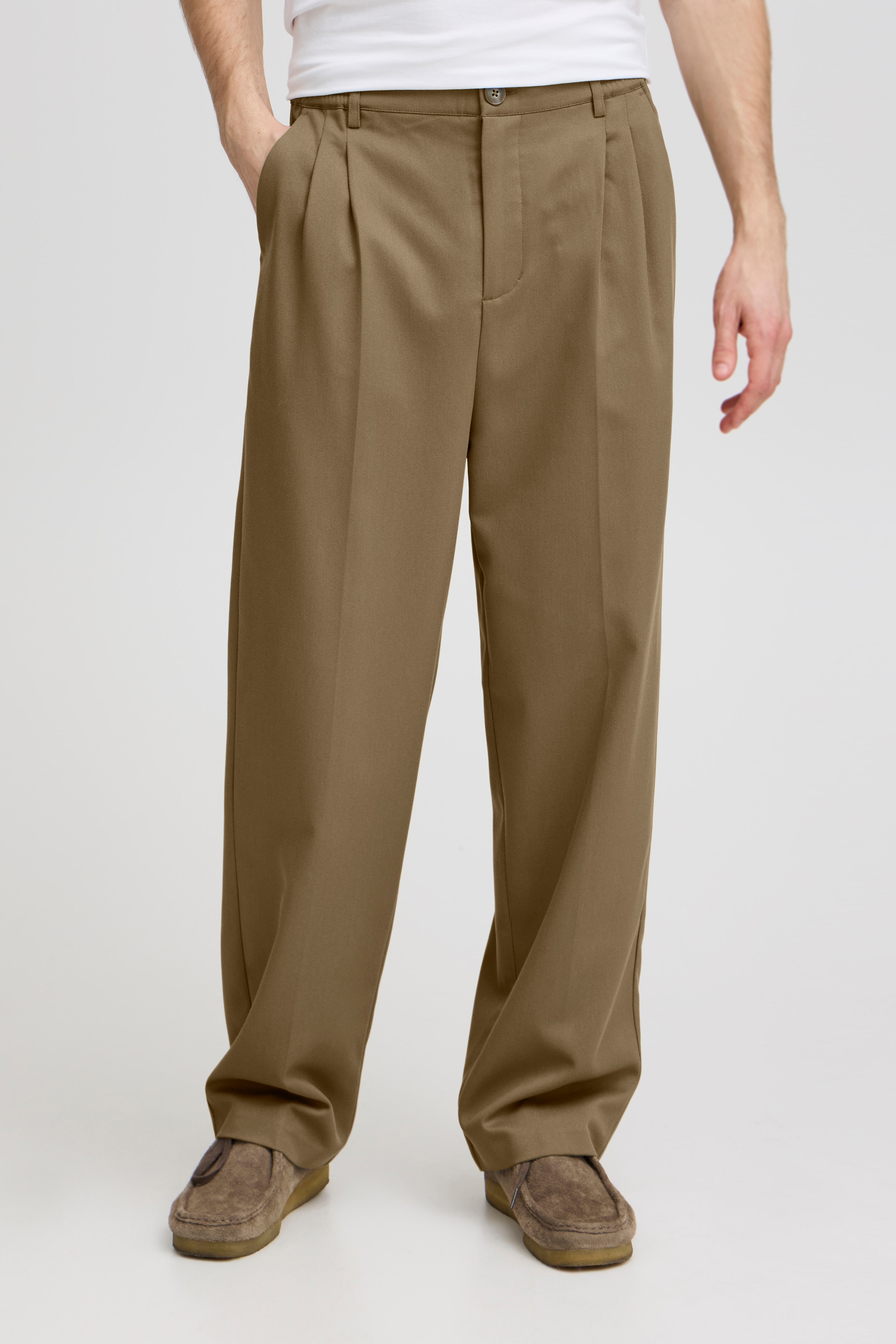 CFGRANT Trousers LOOKBOOK FRONT 20505220-180724