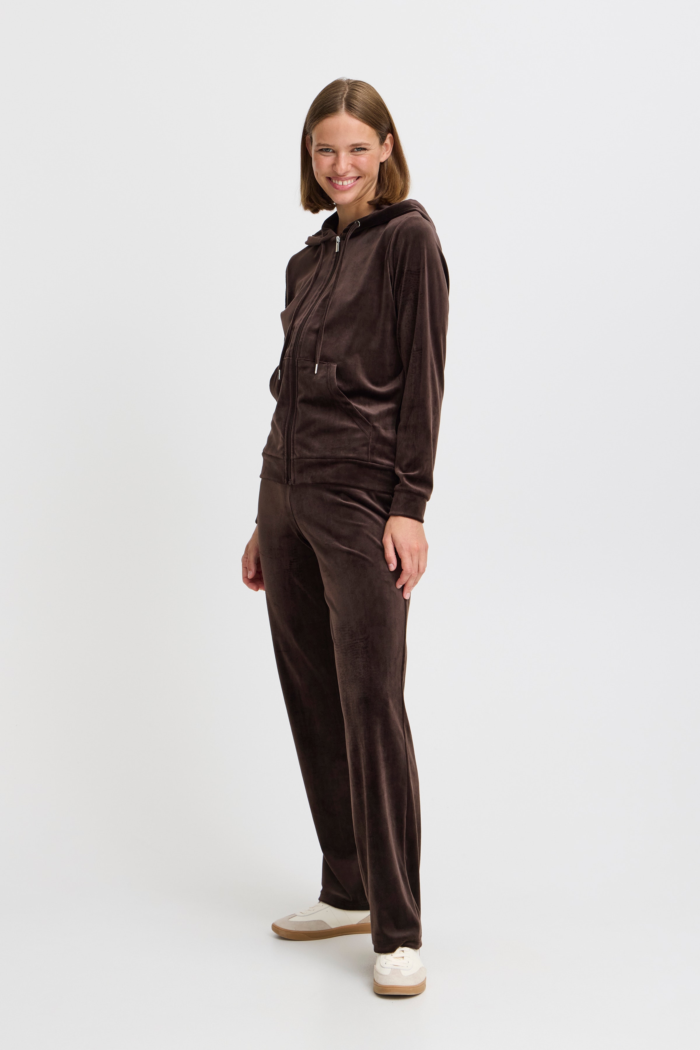 BYMITZA Jogging suit LOOKBOOK FRONT 20810786-190915