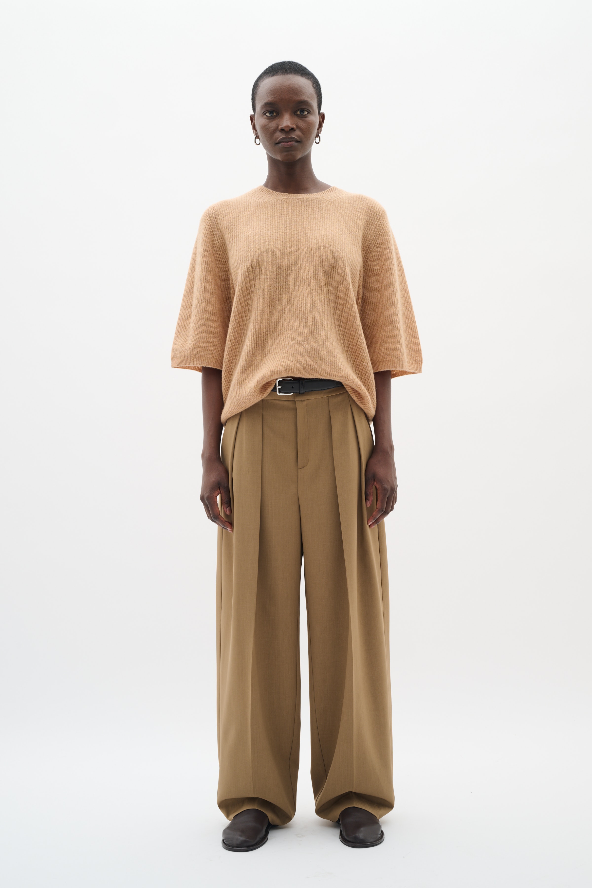 BriettaIW Wide Trousers LOOKBOOK FRONT 30110959-1808401
