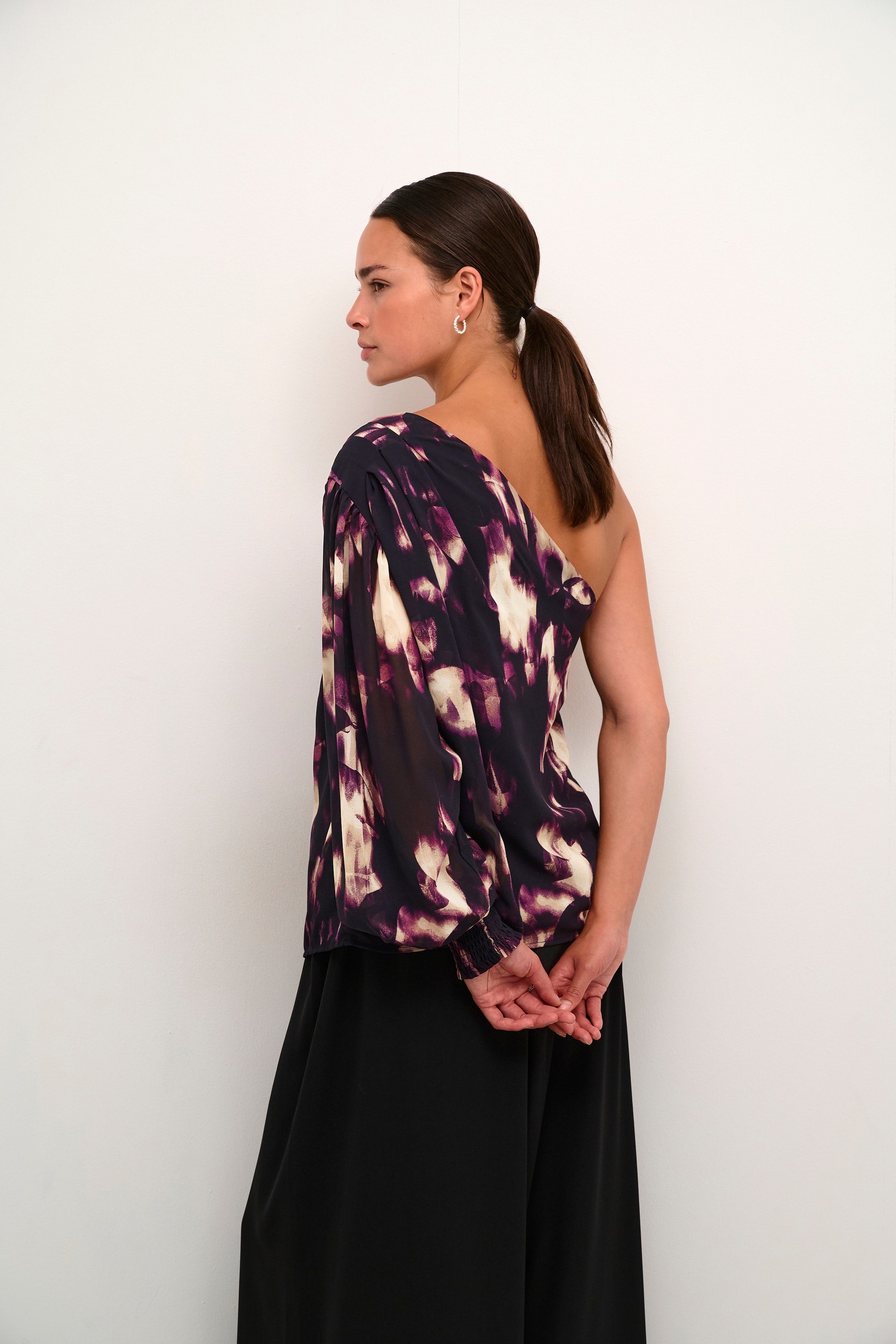 KAaska Blouse LOOKBOOK BACK 10509209-106600