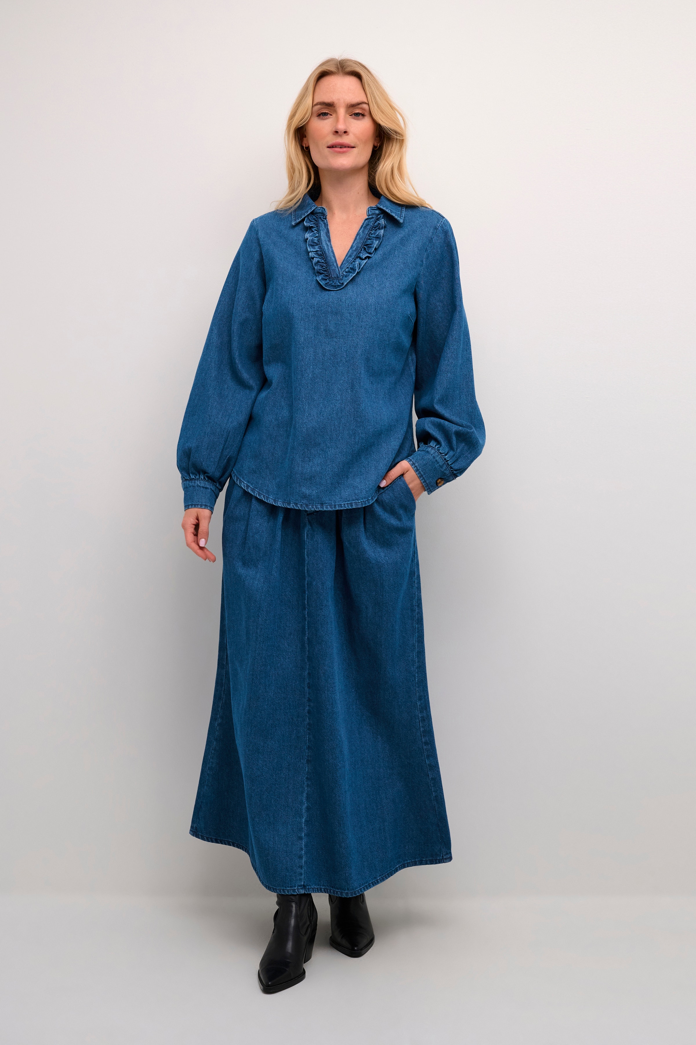 CRGerta Blouse LOOKBOOK FRONT 10612862-106412