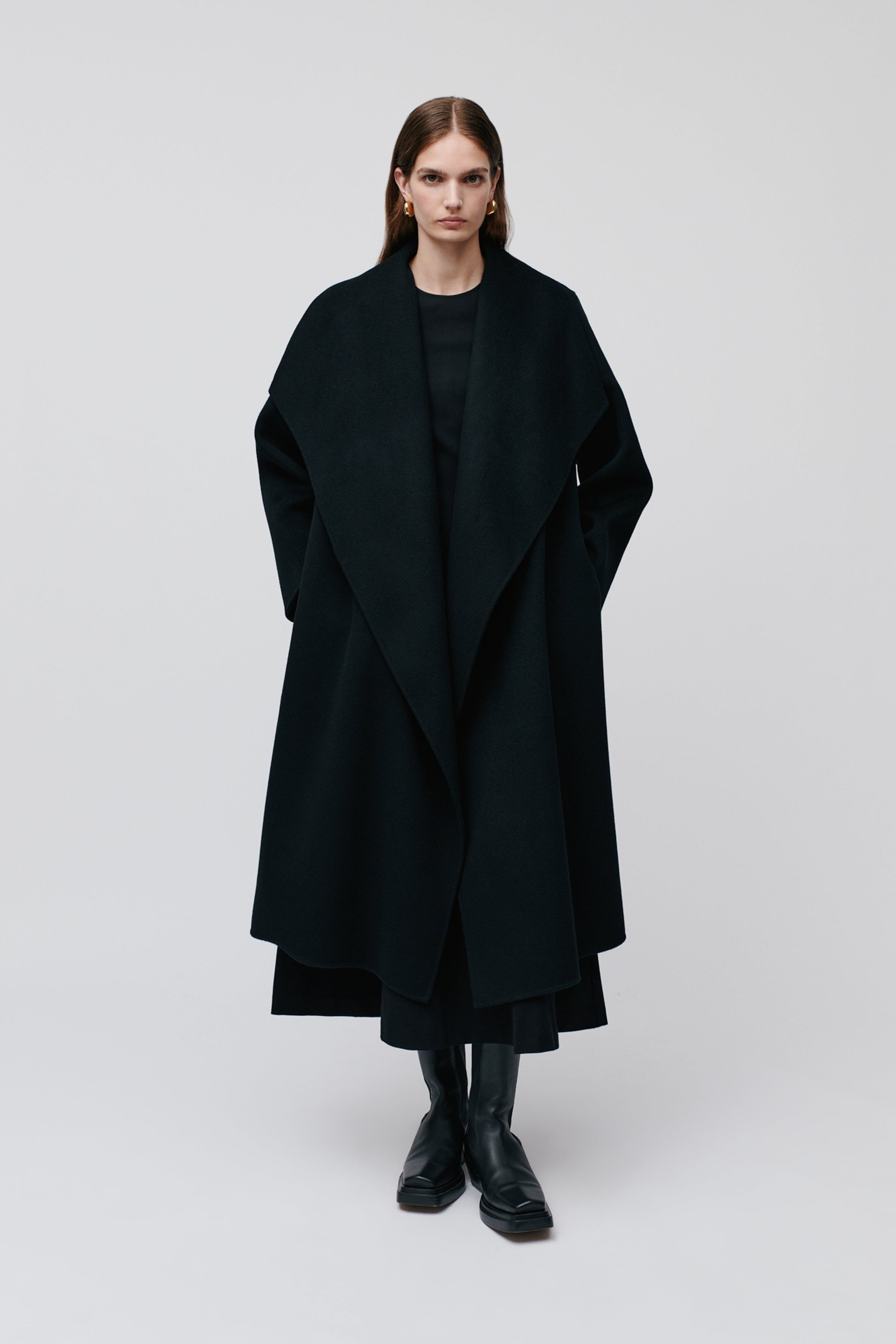 CARRIE ROSE Coat LOOKBOOK FRONT 30600562-BK999