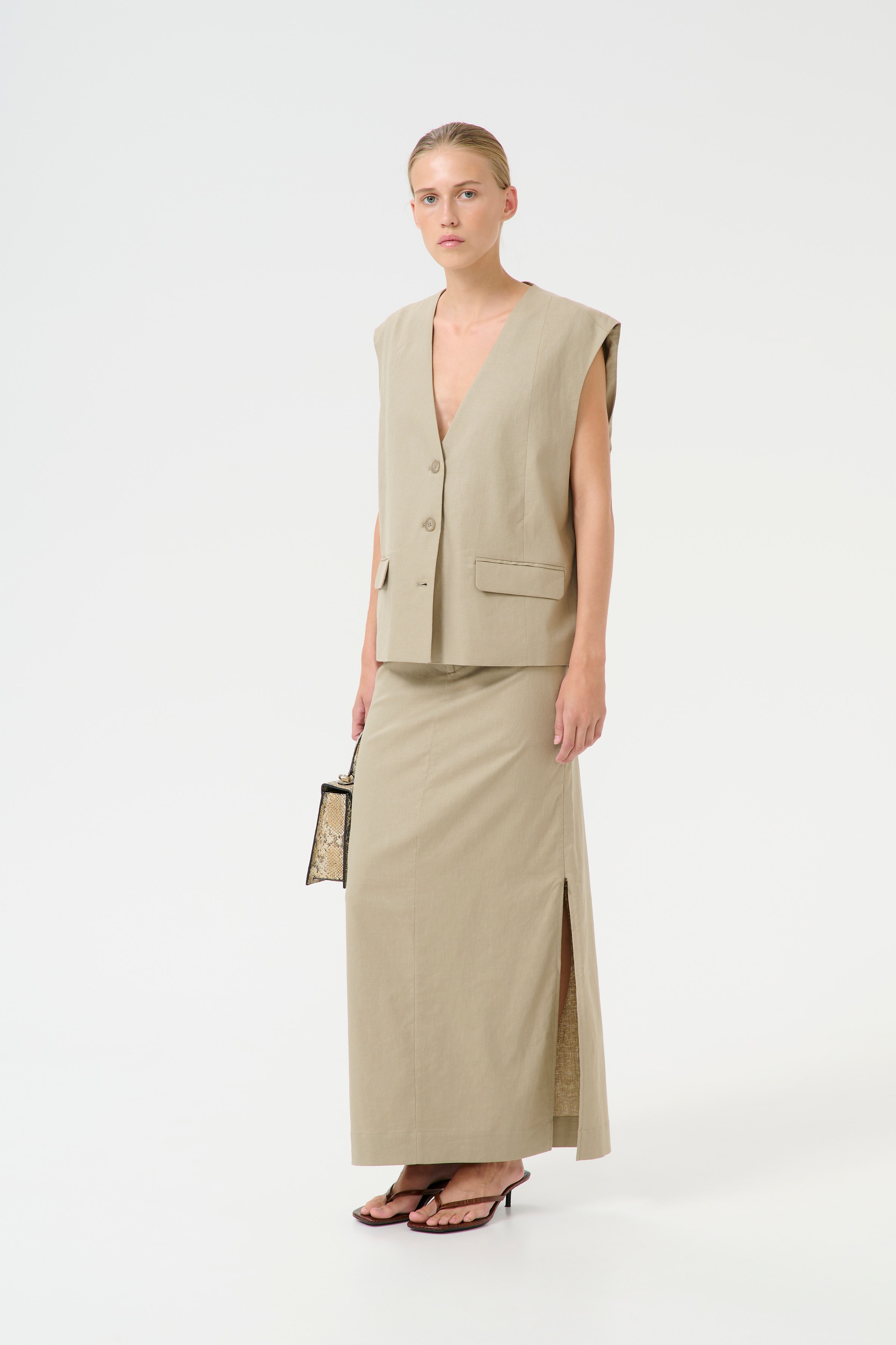 GZizza Leinen Rock LOOKBOOK FRONT 10910283-170510