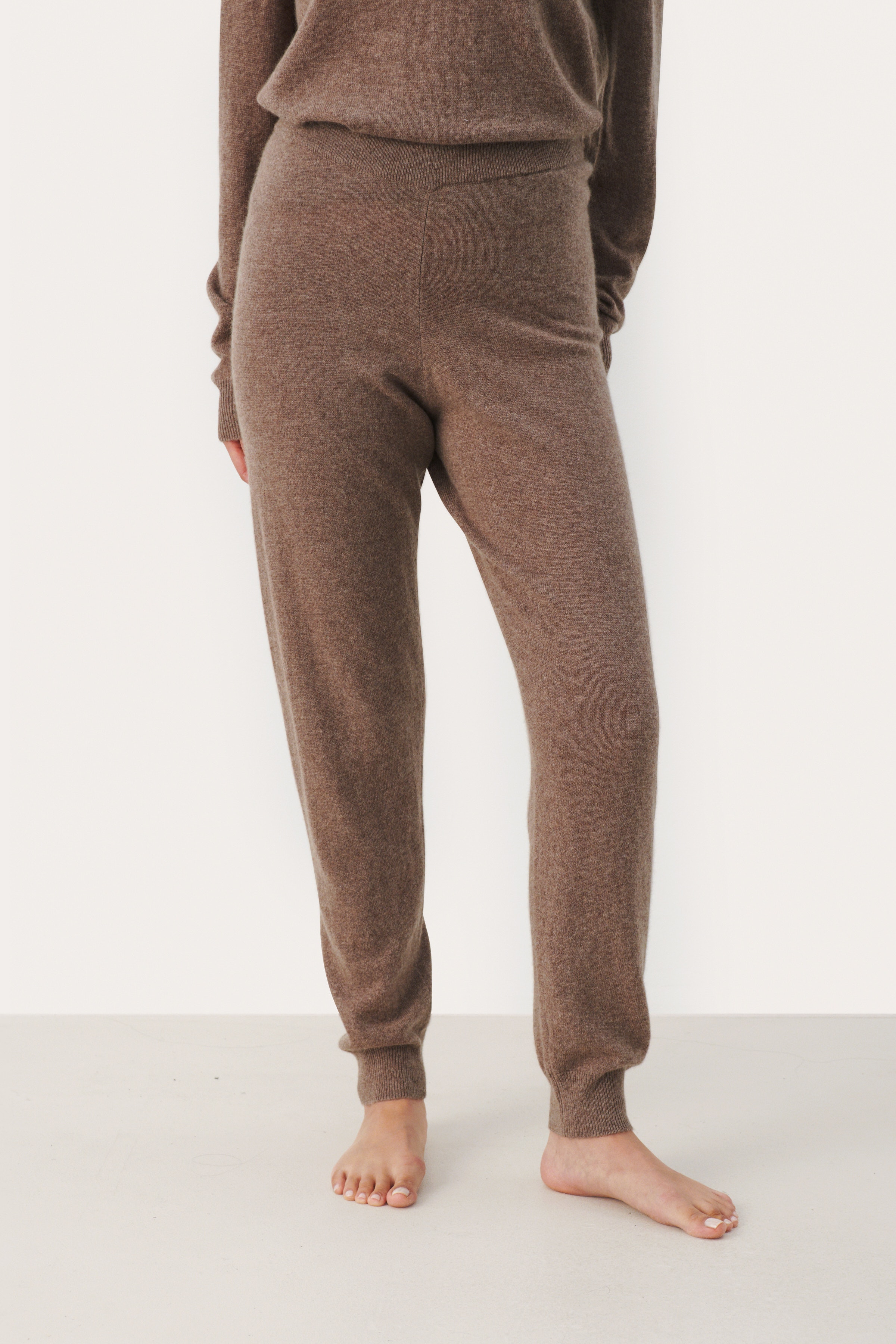 EwandaPW Cashmere trousers LOOKBOOK FRONT 30307335-1811121