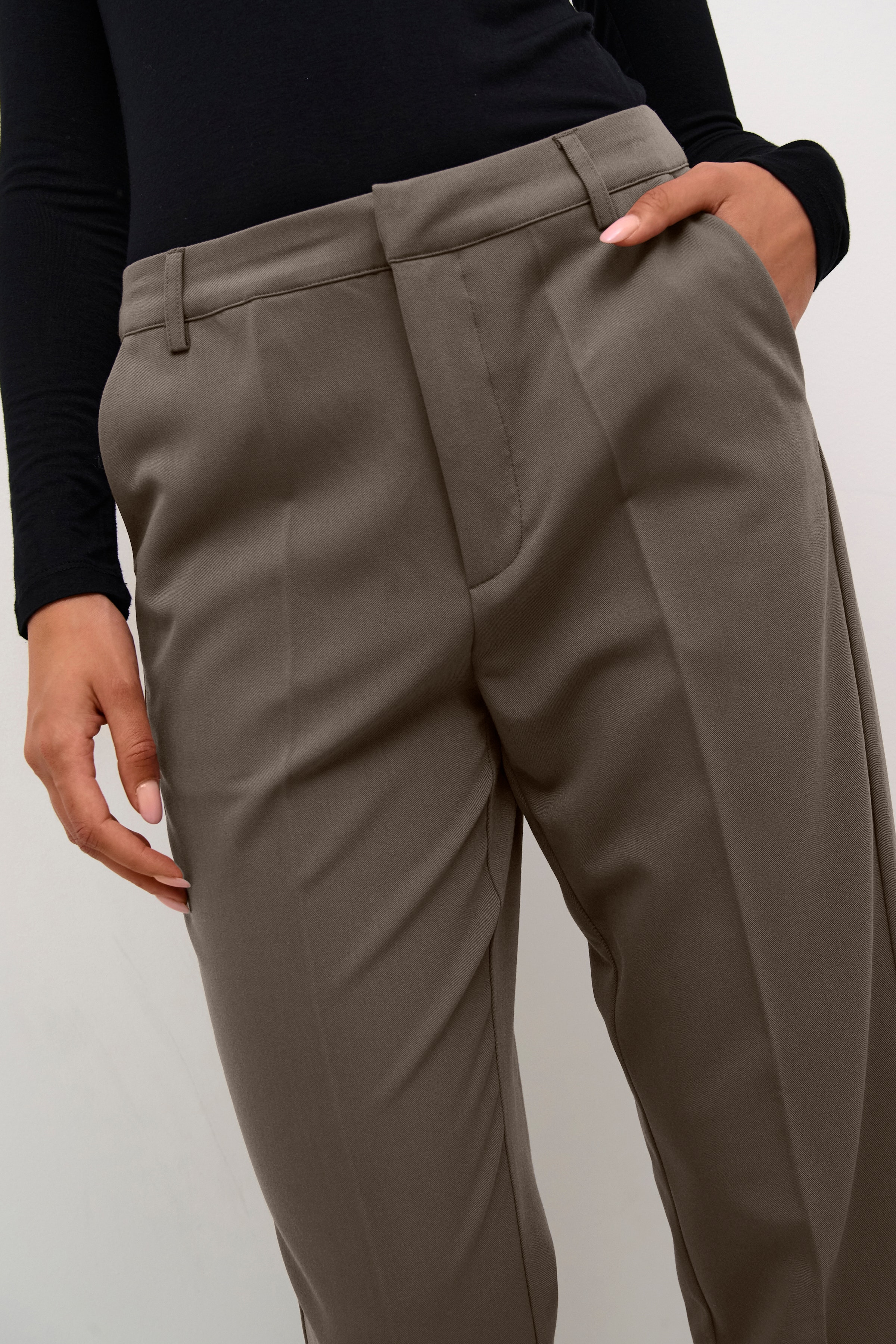 KAsakura Trousers LOOKBOOK DETAIL 10507770-190810