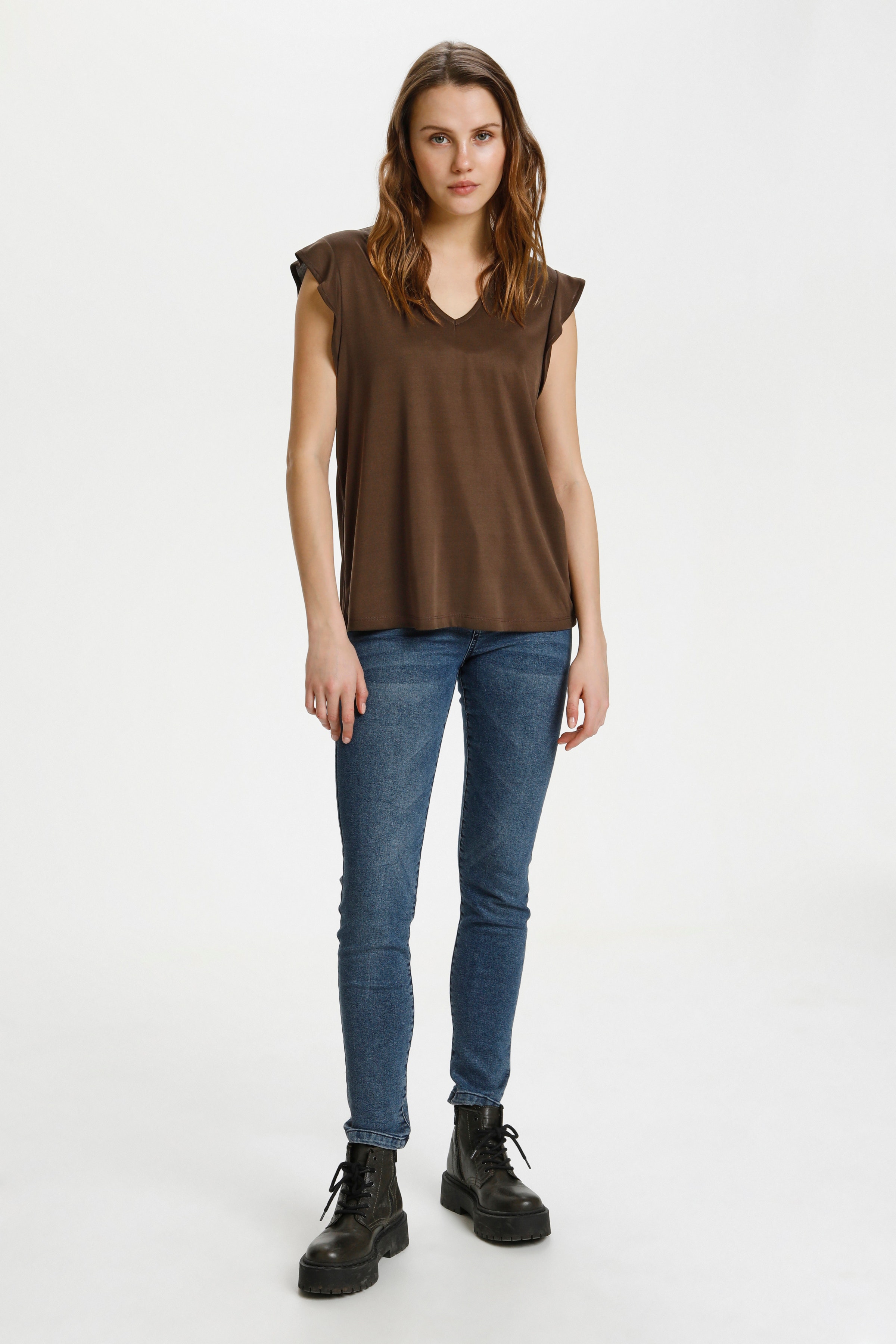 HayeSZ Top

 LOOKBOOK FRONT 30511270-190810