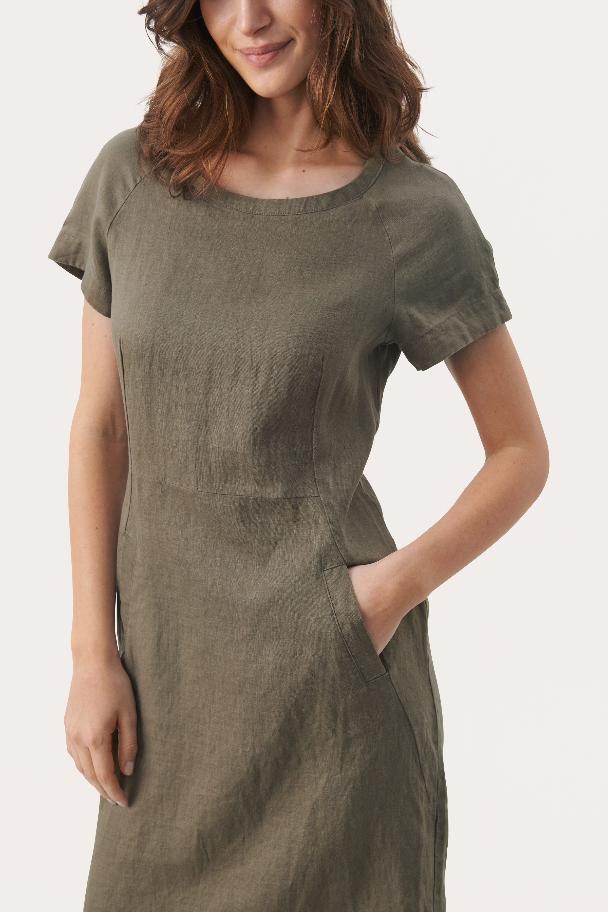 AundreasPW Short linen dress LOOKBOOK DETAIL 30308855-190820