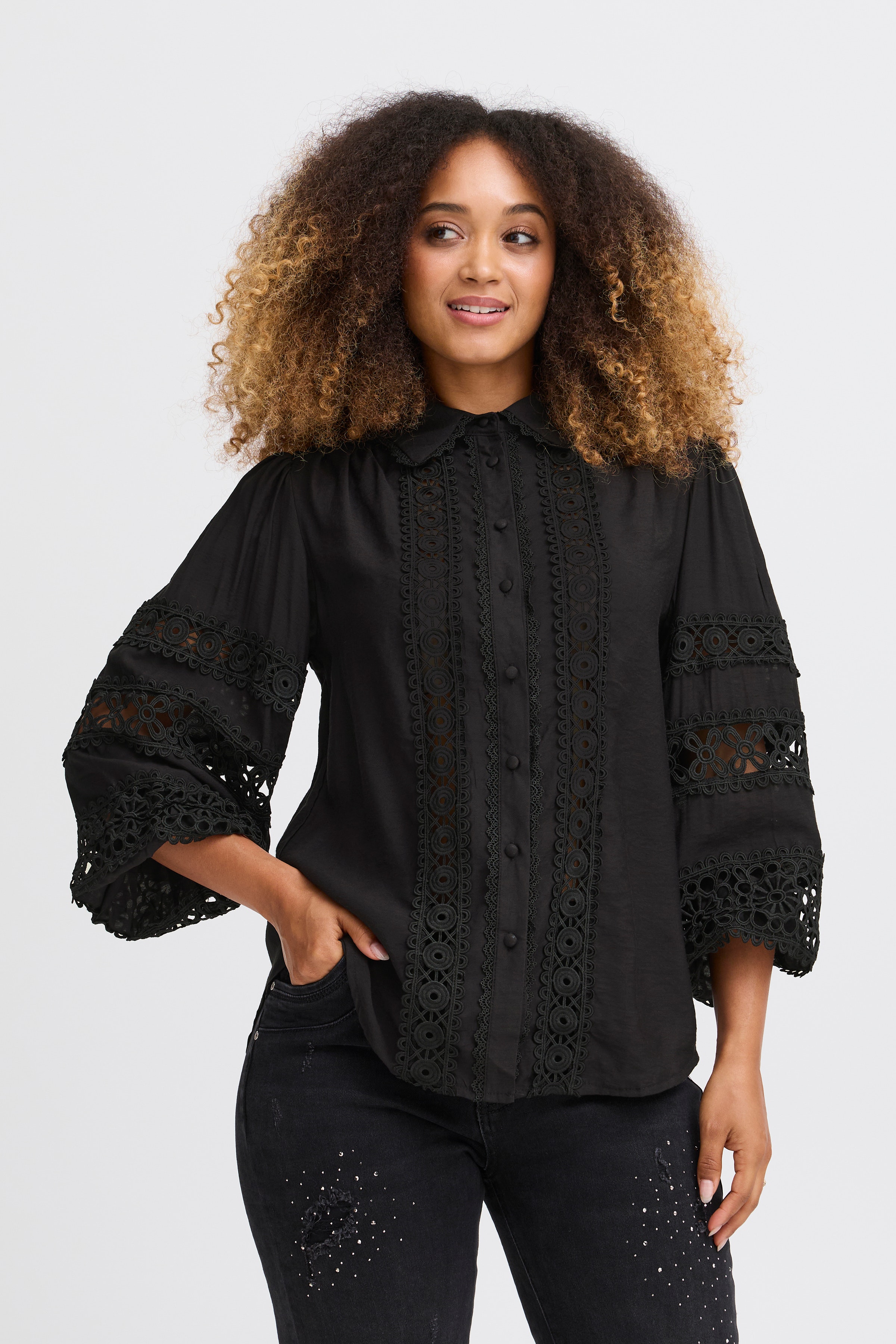 SBBISOU Bluse LOOKBOOK FRONT 22100826-190303