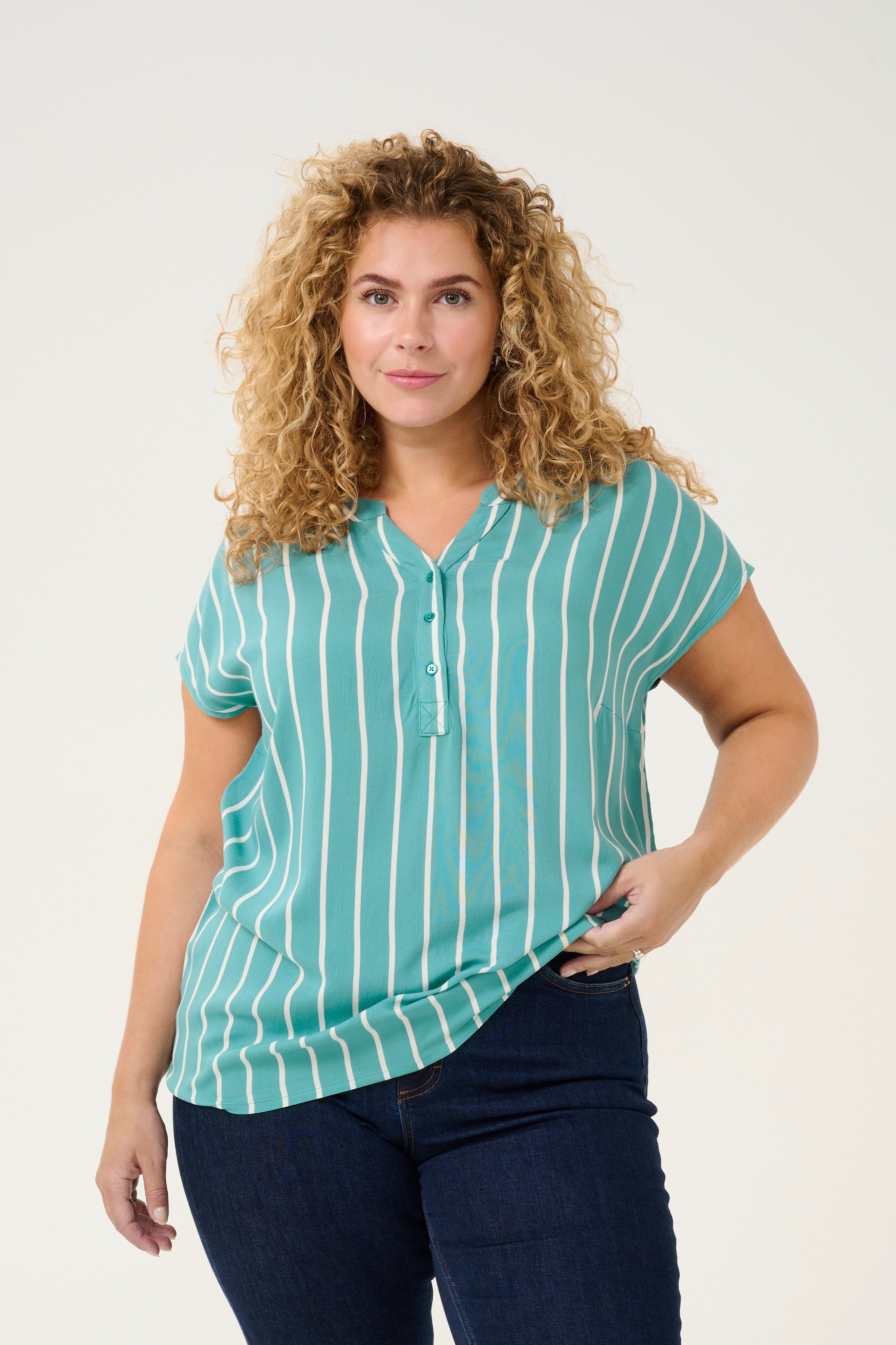 KCsida Blouse LOOKBOOK FRONT 10581573-107658