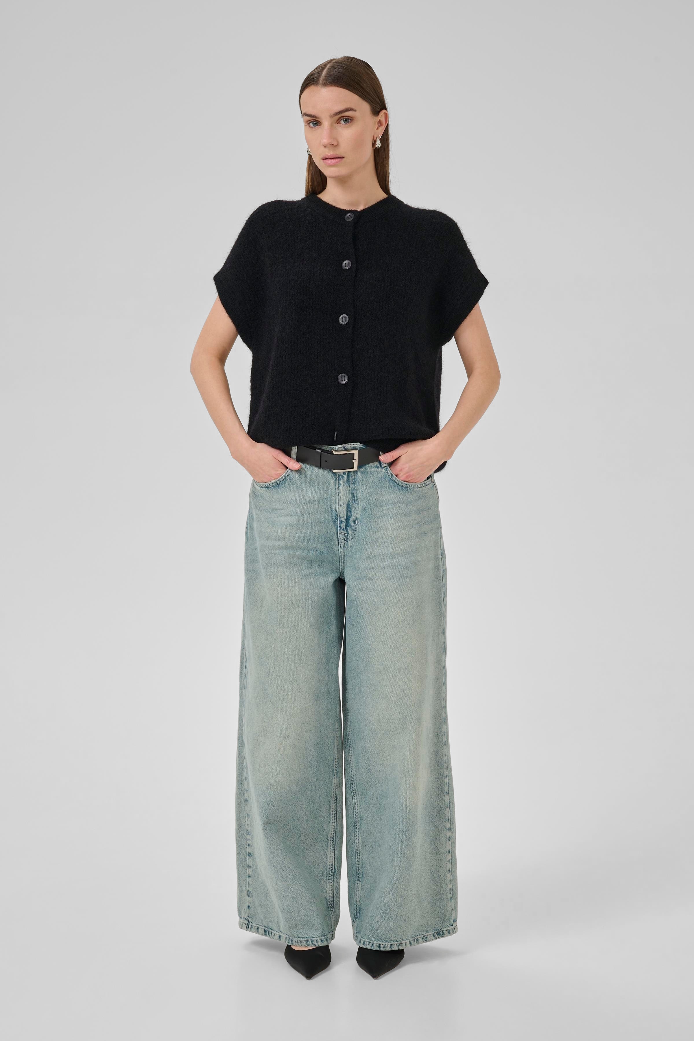 SivaMW Vest LOOKBOOK FRONT 10705314-100031
